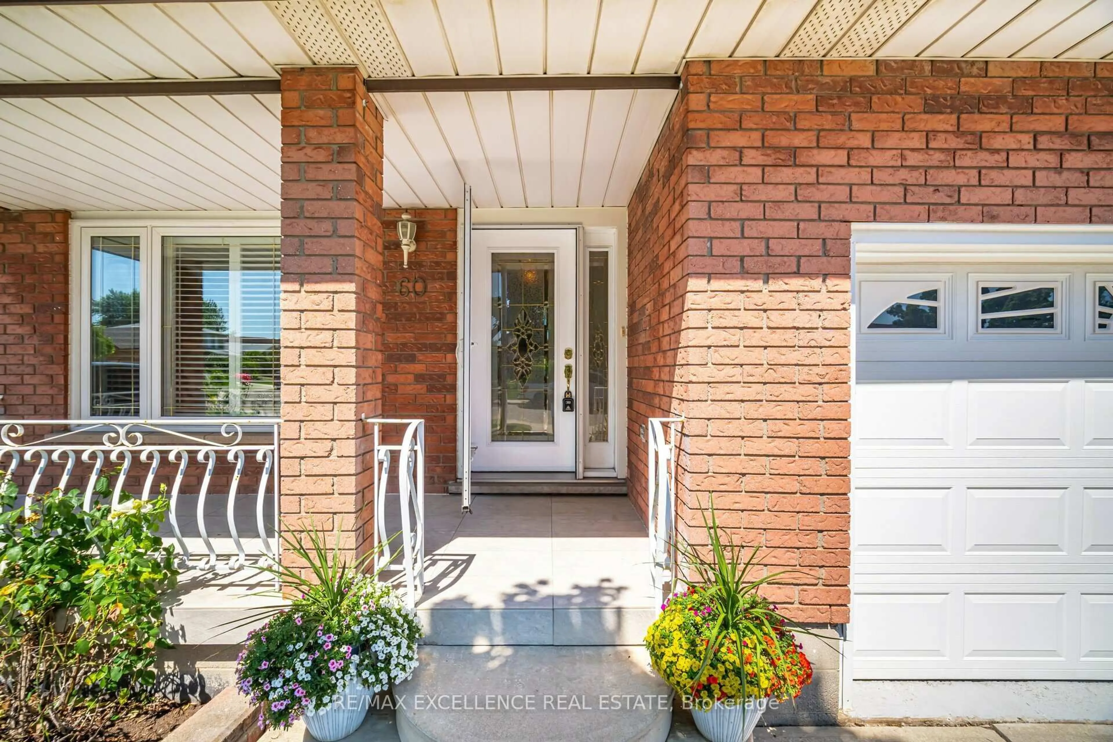 Unknown for 60 Indian Cres, Hamilton Ontario L8V 4X5
