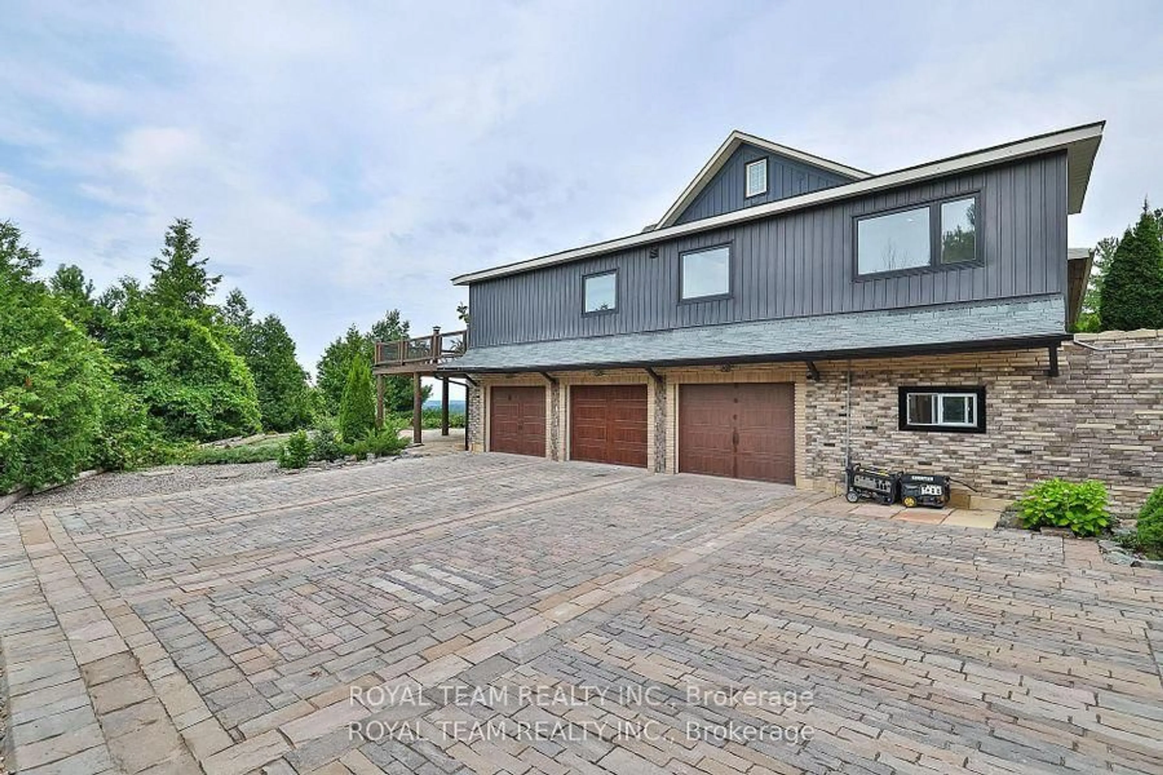 Home with brick exterior material, unknown for 388303 20th Sdrd, Mono Ontario L9W 6N1
