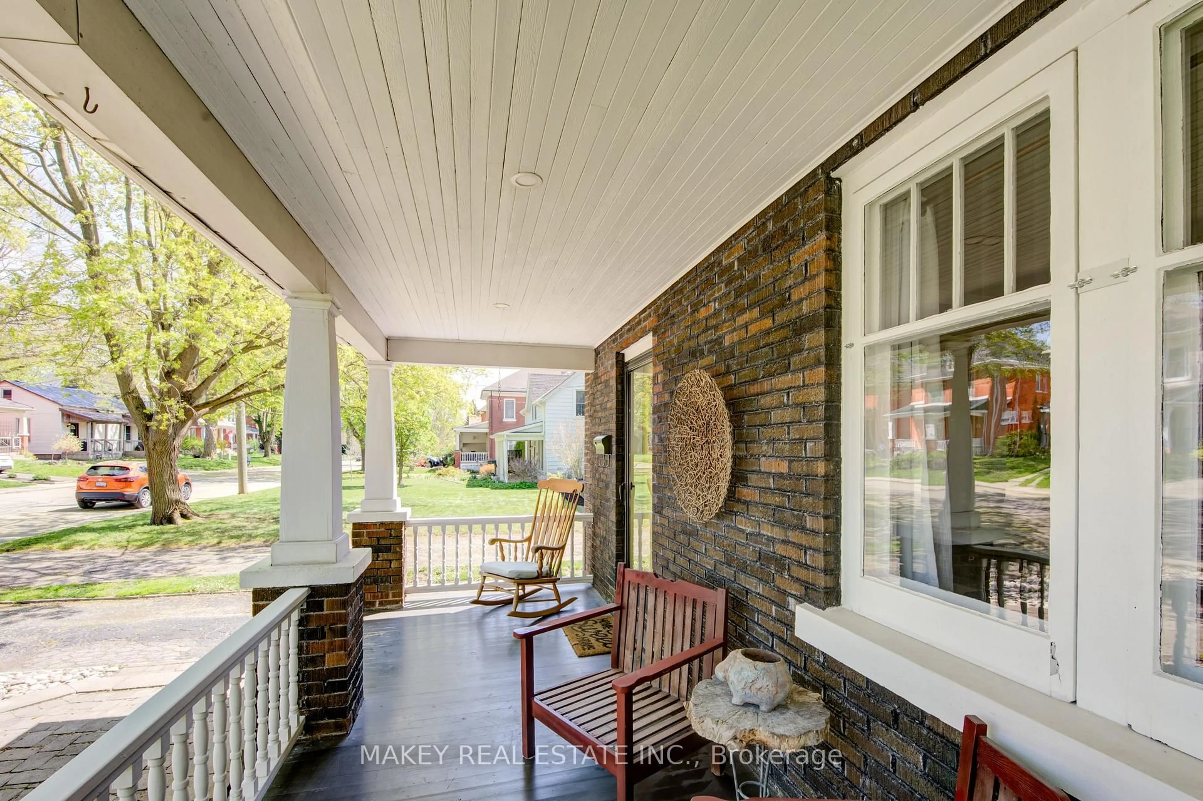 Patio, street for 137 Delatre St, Woodstock Ontario N4S 6C1