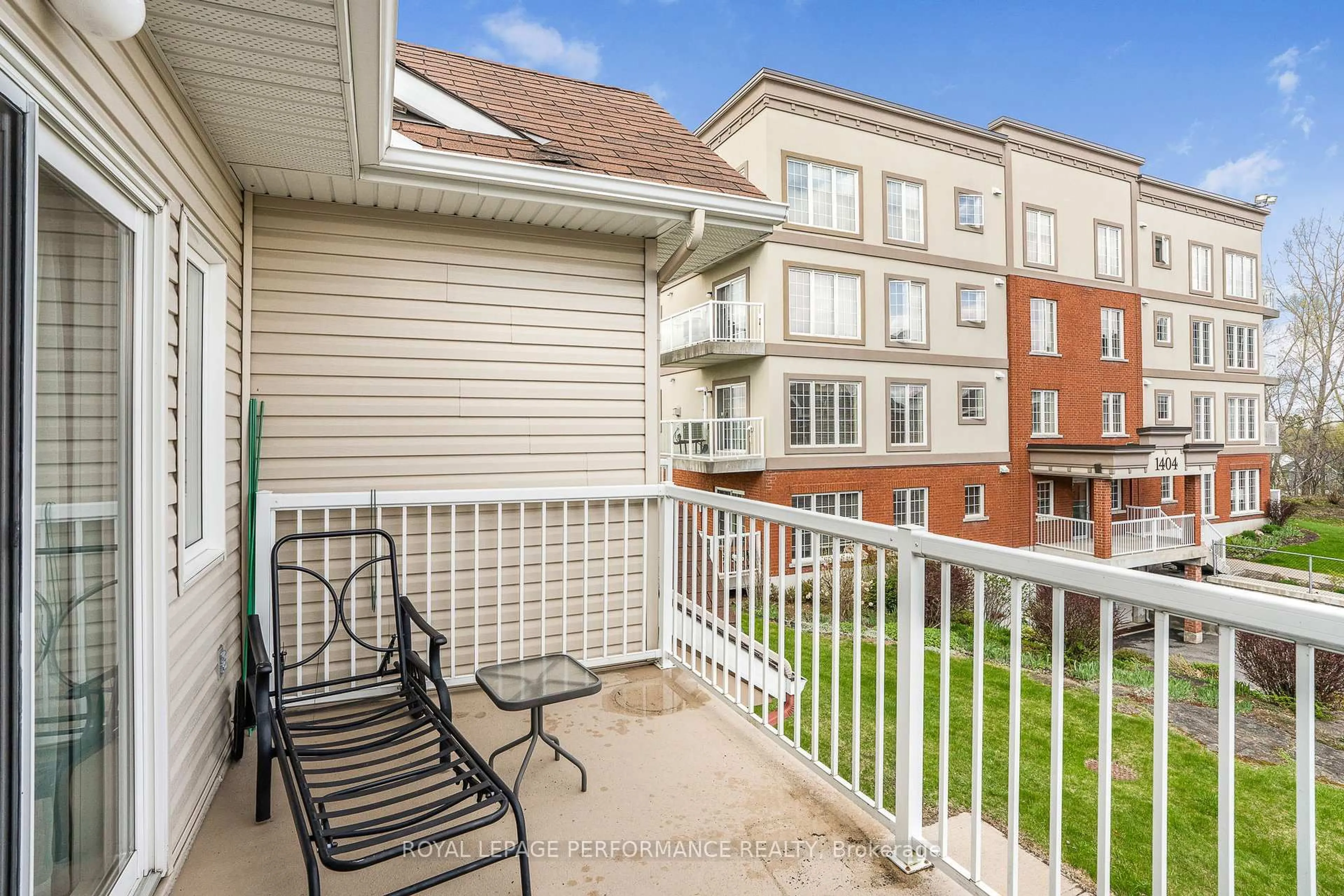 Patio, unknown for 1406 Clement St #205, Hawkesbury Ontario K6A 3V6