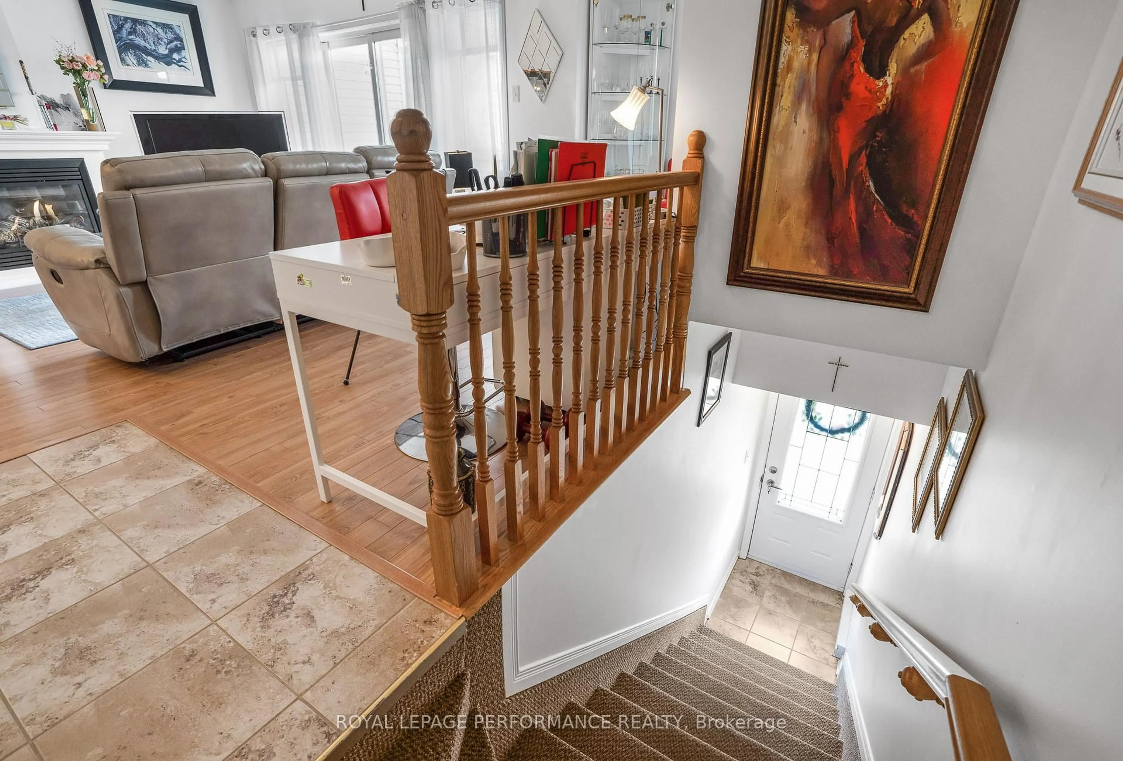 Indoor entryway for 1406 Clement St #205, Hawkesbury Ontario K6A 3V6
