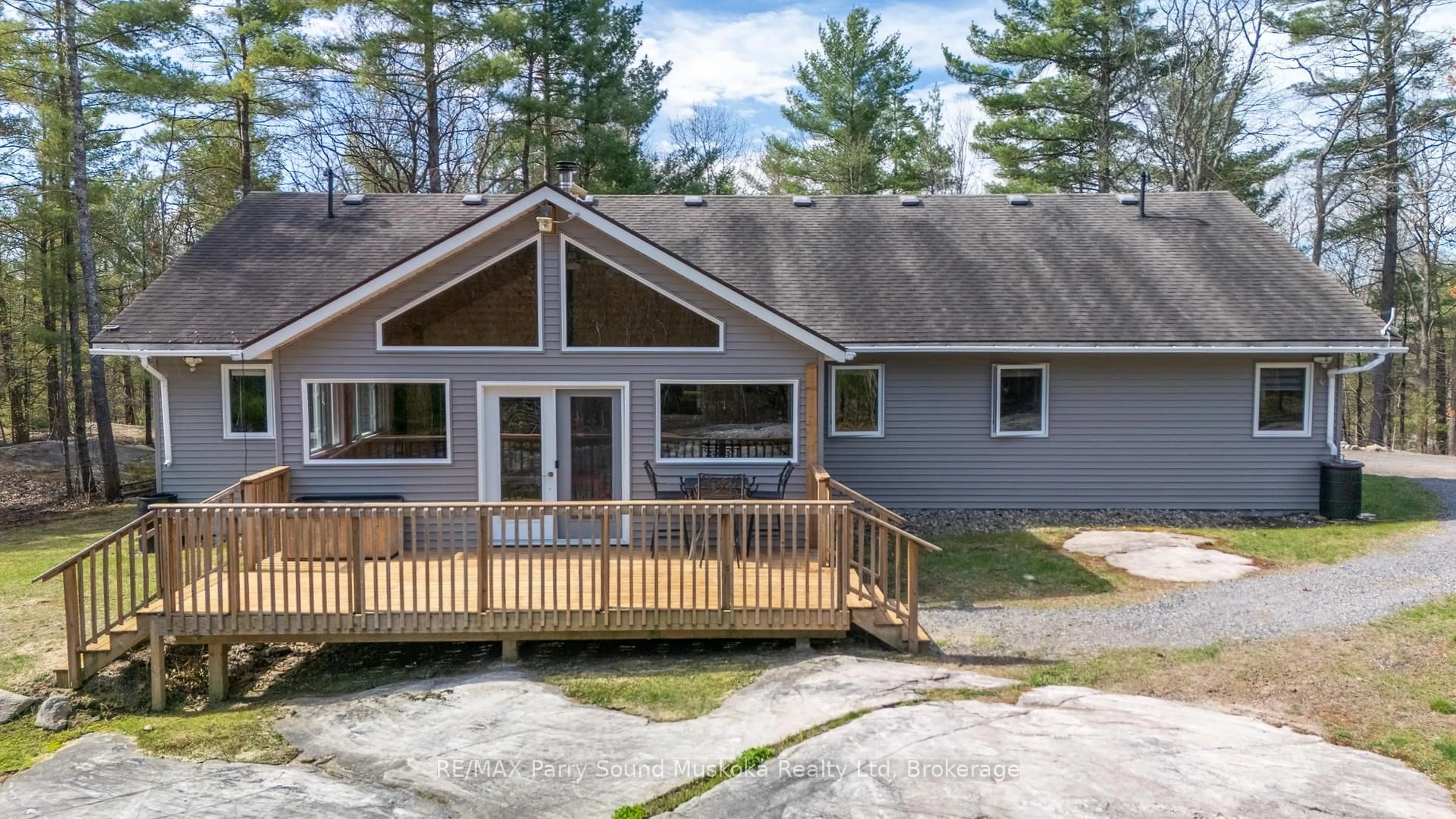 A pic from outside/outdoor area/front of a property/back of a property/a pic from drone, unknown for 21 Shebeshekong Rd, Carling Ontario P0G 1G0