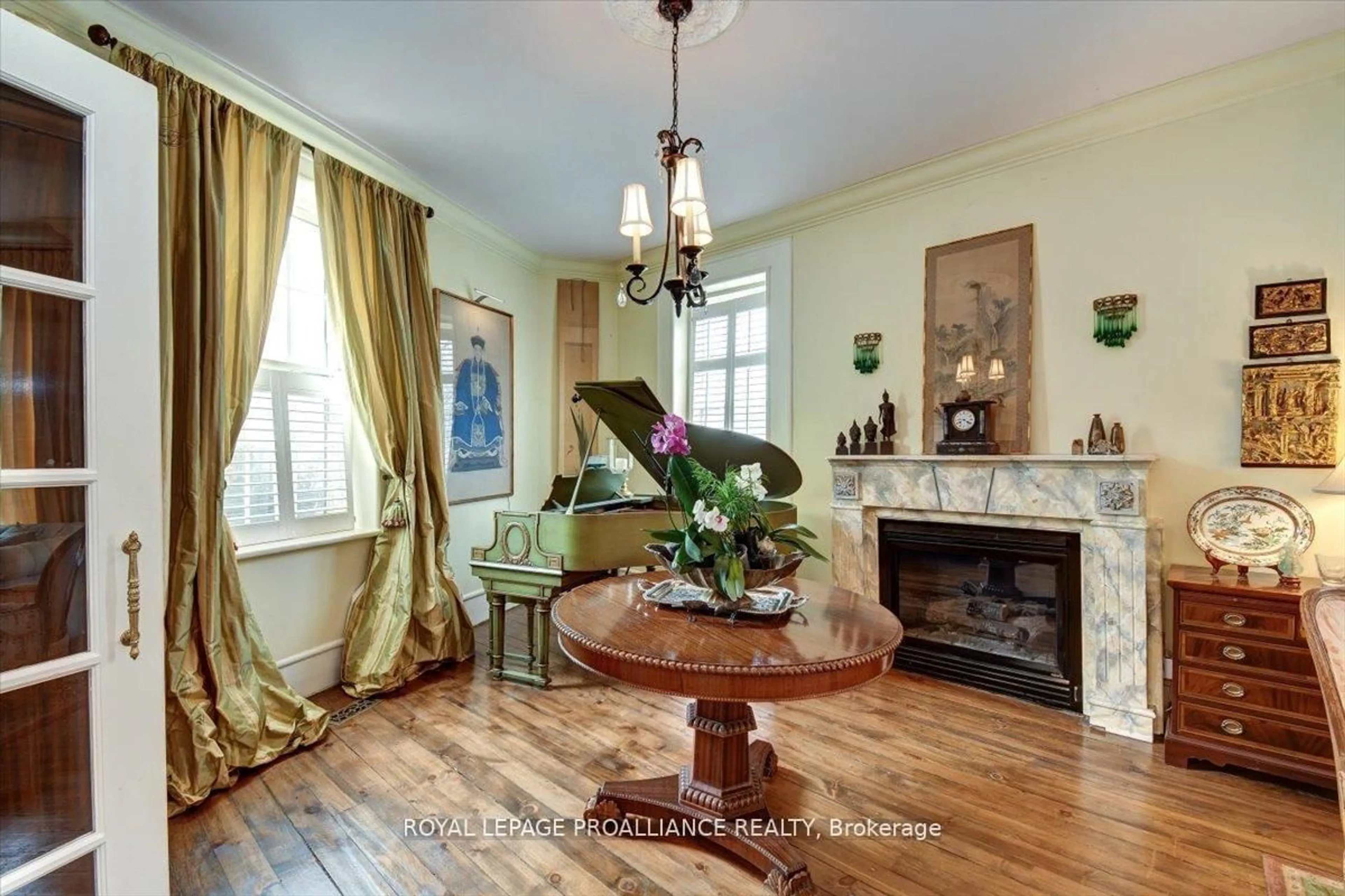 Dining room, wood/laminate floor for 43-45 Dorset St, Port Hope Ontario L1A 1E9
