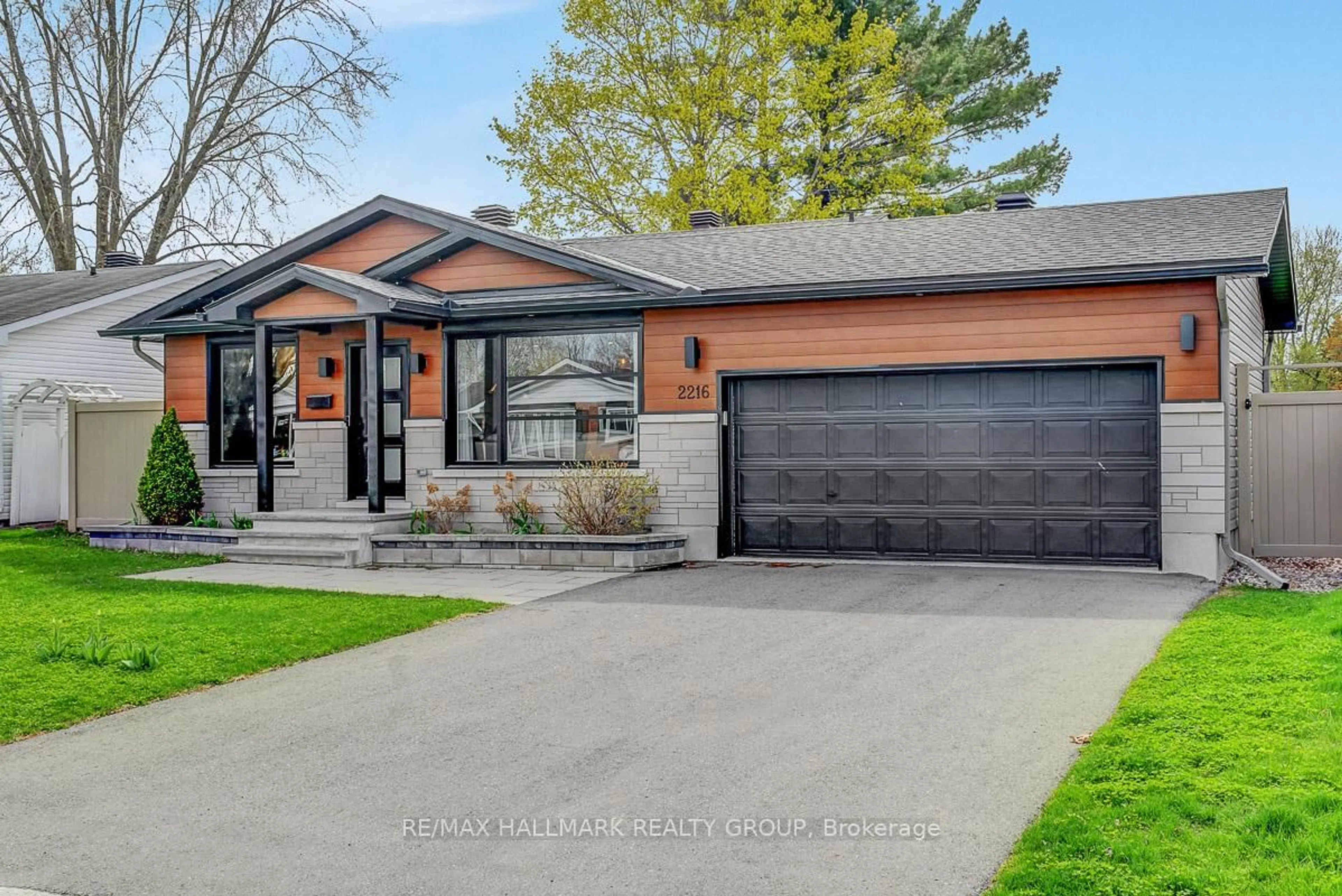 Home with brick exterior material, street for 2216 Fillmore Cres, Ottawa Ontario K1J 6A3