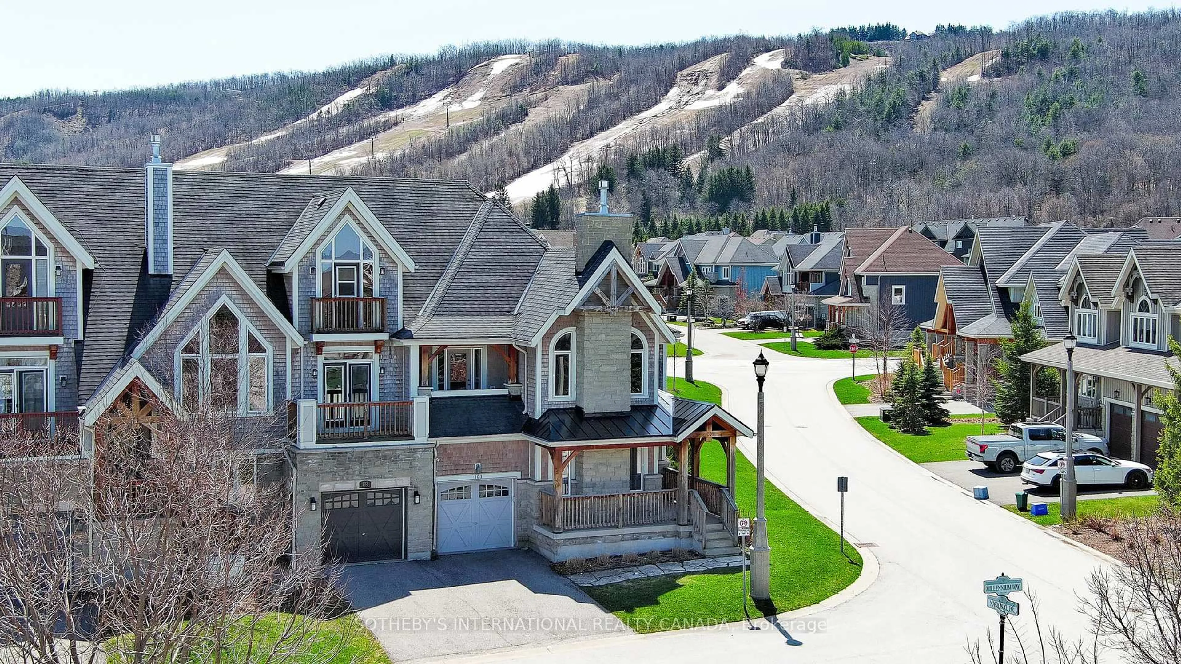 A pic from outside/outdoor area/front of a property/back of a property/a pic from drone, water/lake/river/ocean view for 101 Millennium Way, Blue Mountains Ontario L9Y 0V1
