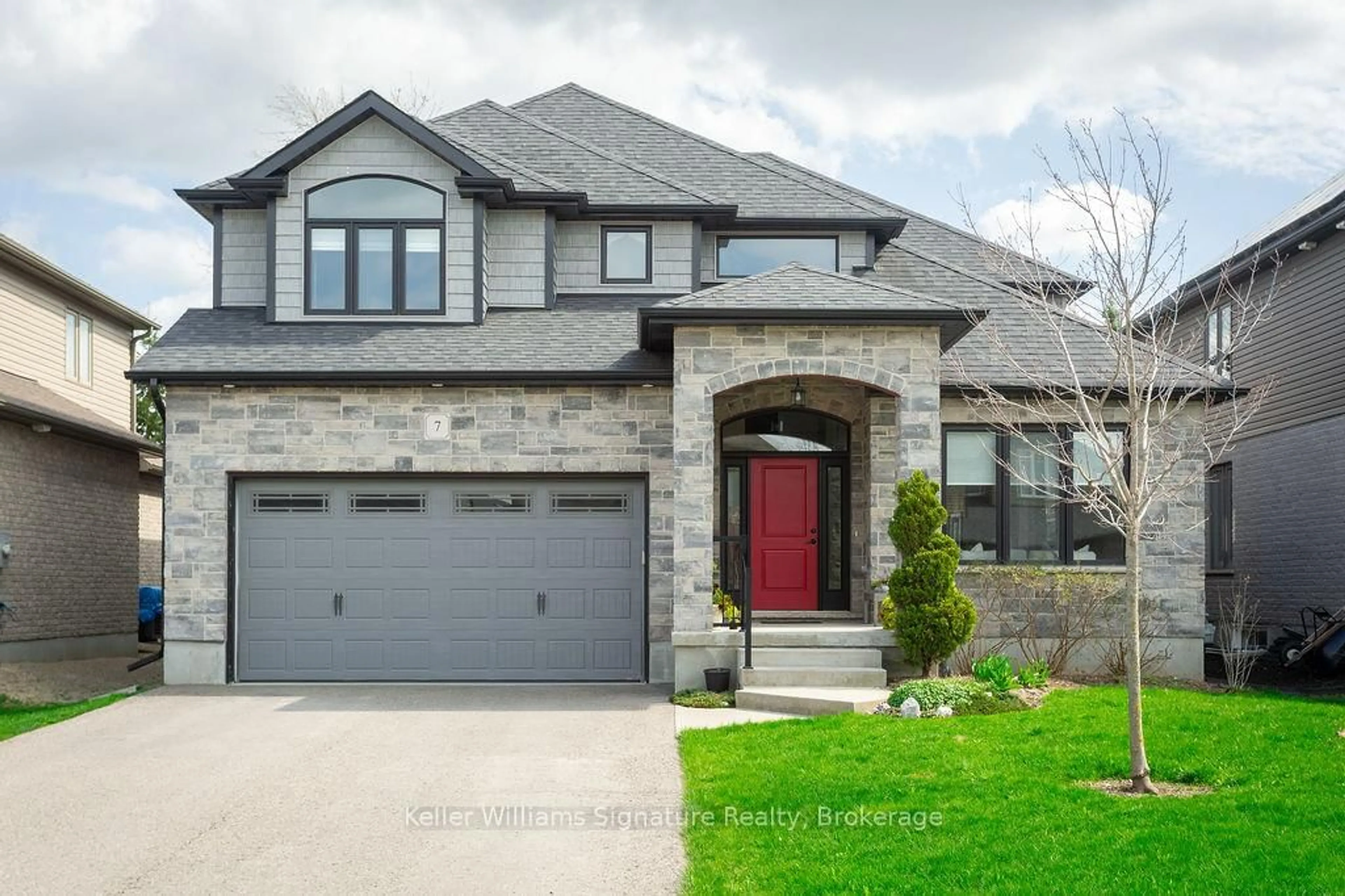 Home with brick exterior material, street for 7 Hilborn St, East Luther Grand Valley Ontario L9W 6T9