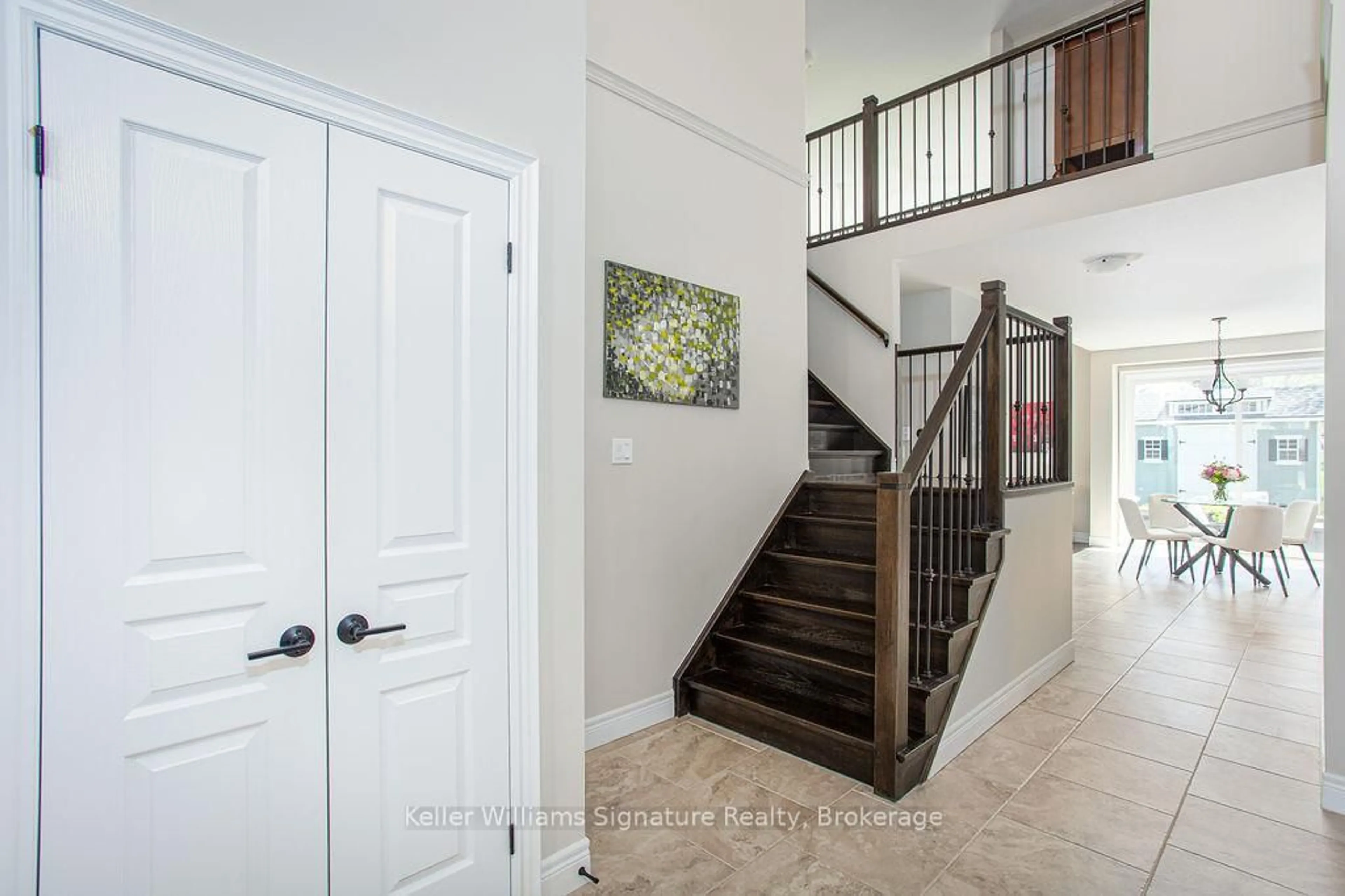 Indoor entryway for 7 Hilborn St, East Luther Grand Valley Ontario L9W 6T9
