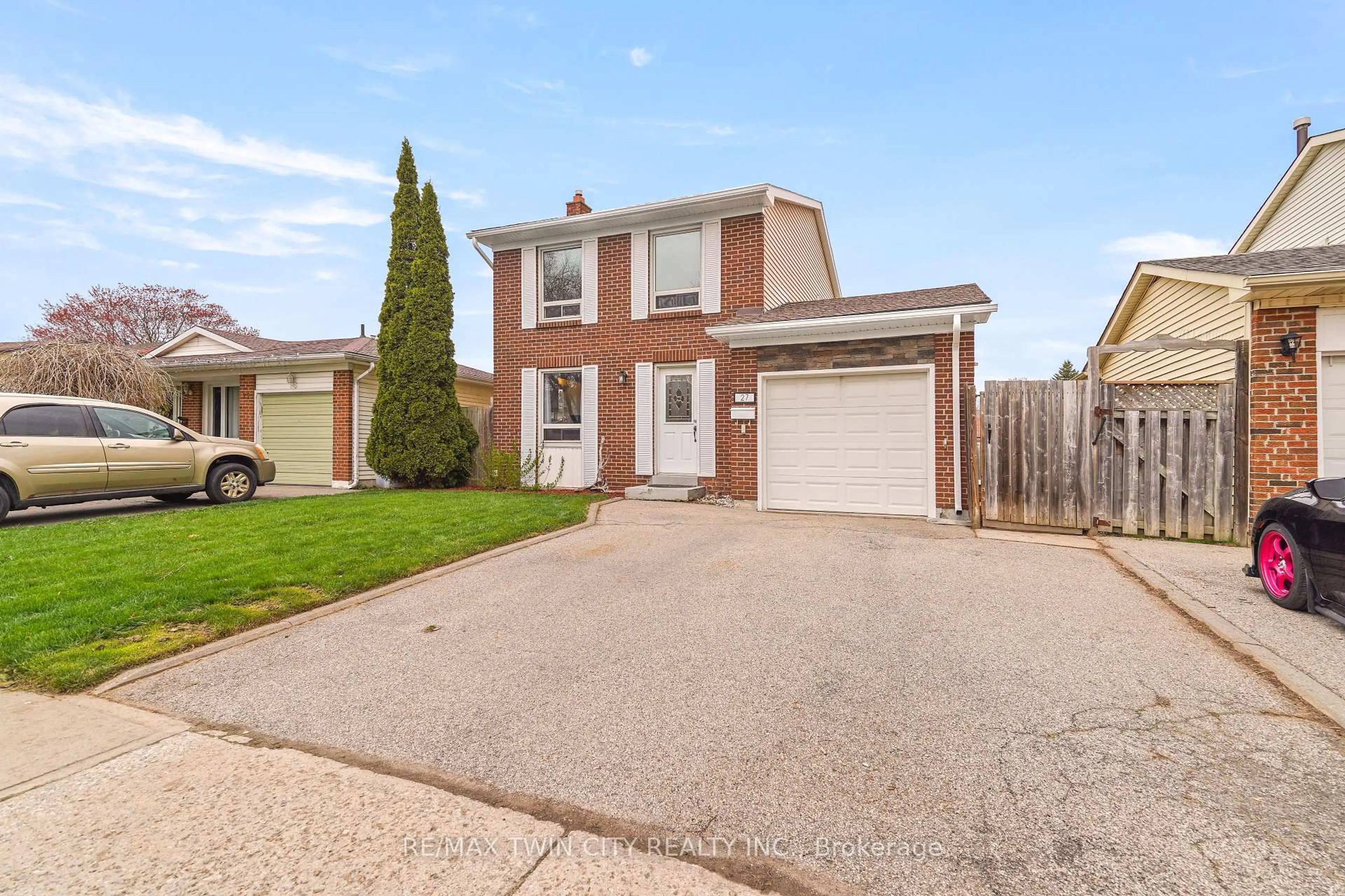 Unknown for 27 Hallmark St, Brantford Ontario N3P 1A6