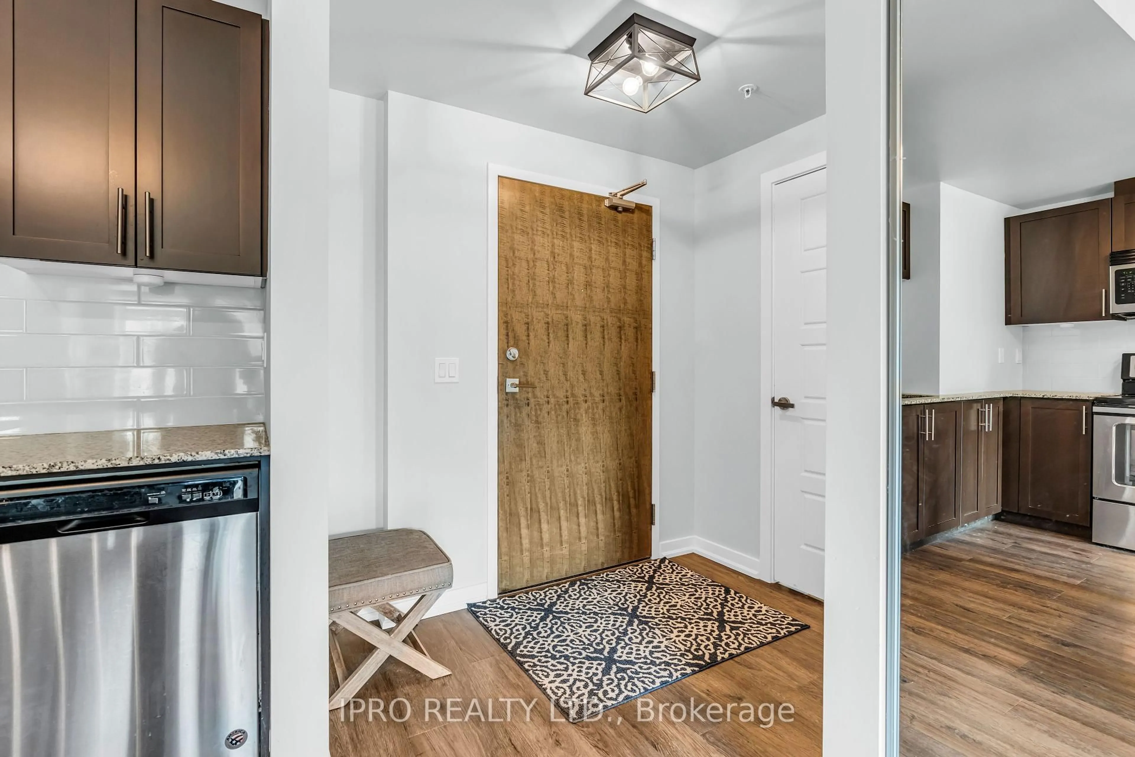Indoor entryway for 25 Kay Cres #LL12, Guelph Ontario N1L 0P2