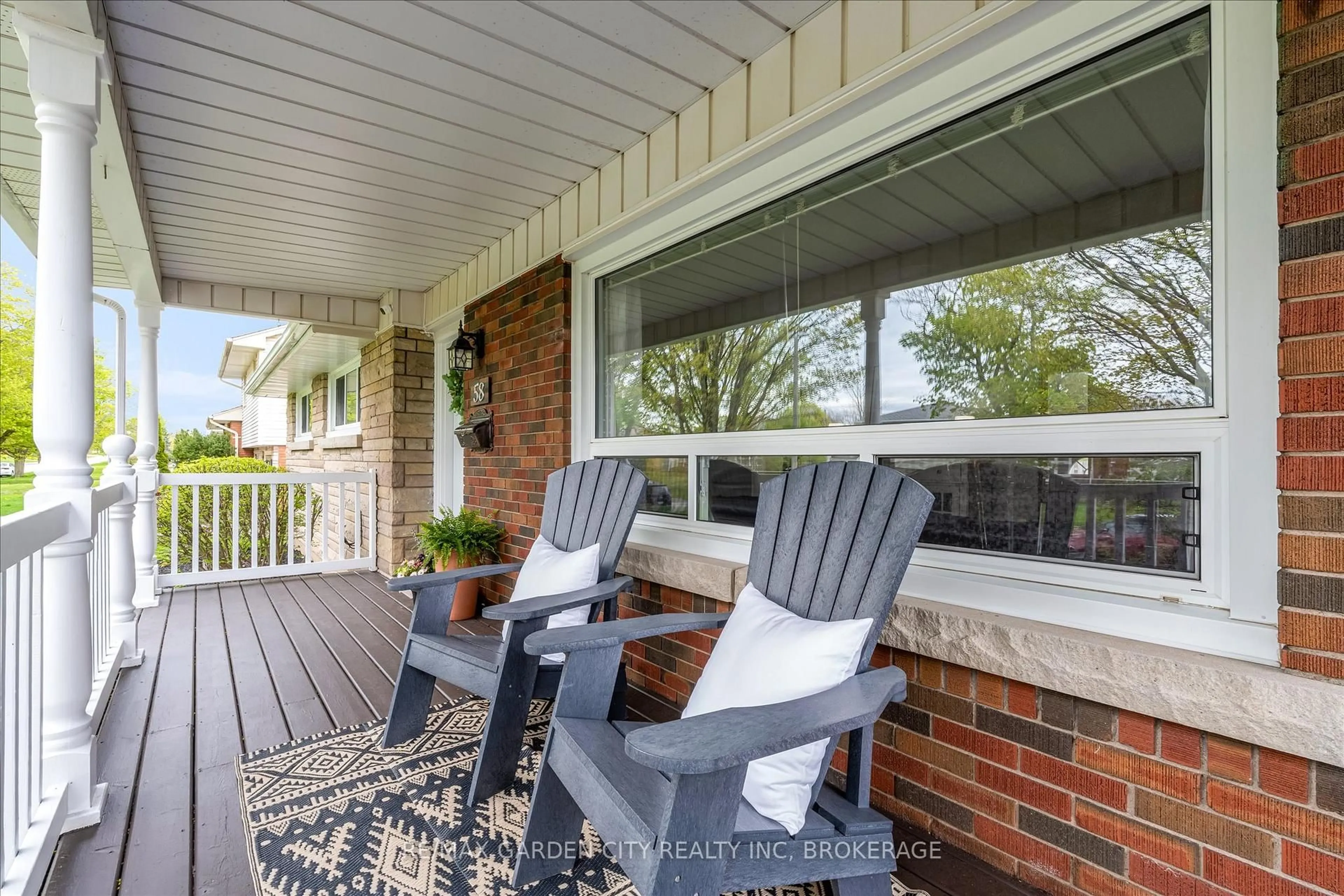 Patio, water/lake/river/ocean view for 58 Diffin Dr, Welland Ontario L3C 2K1