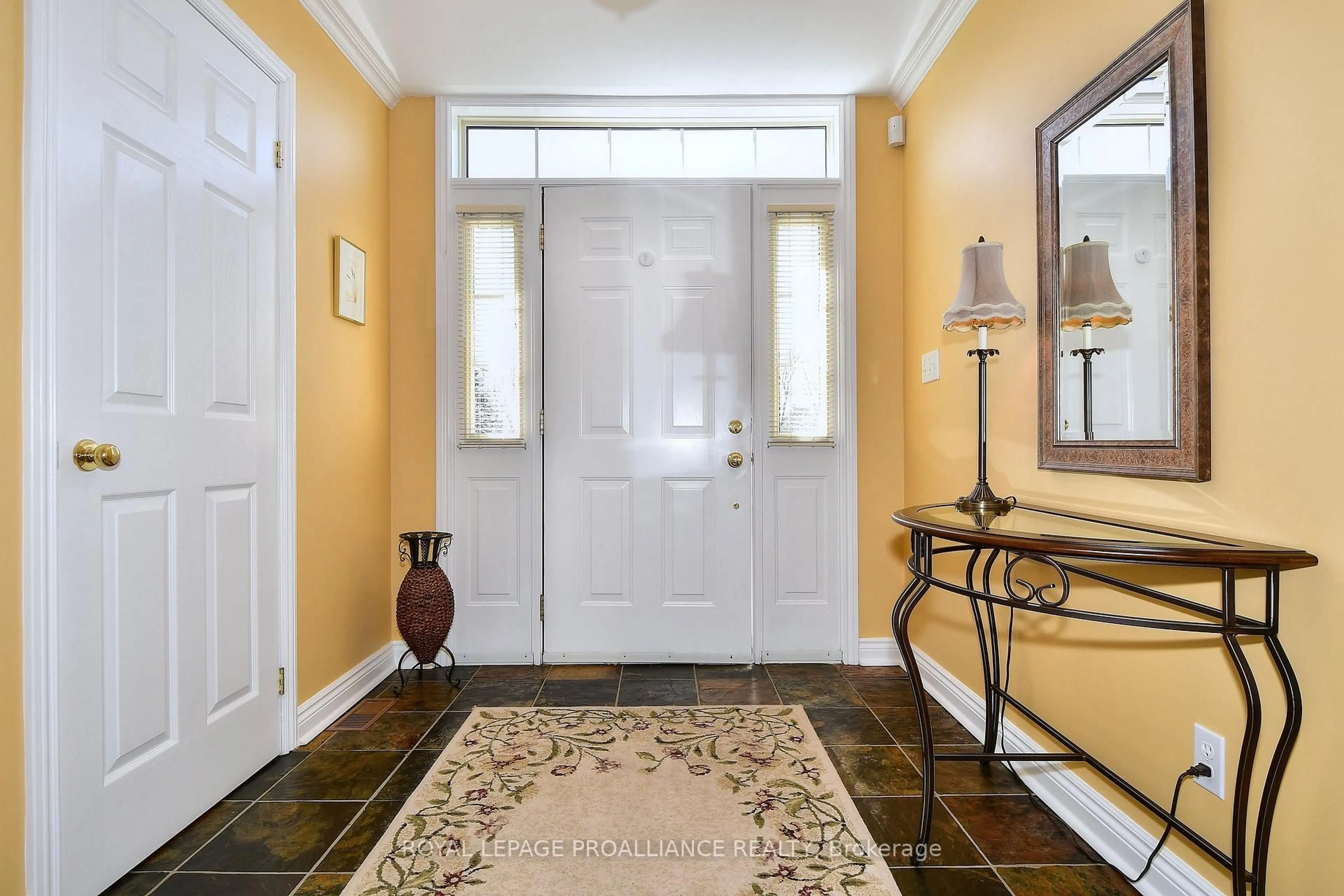Indoor entryway for 3177 Harwood Rd, Hamilton Township Ontario K0K 1C0