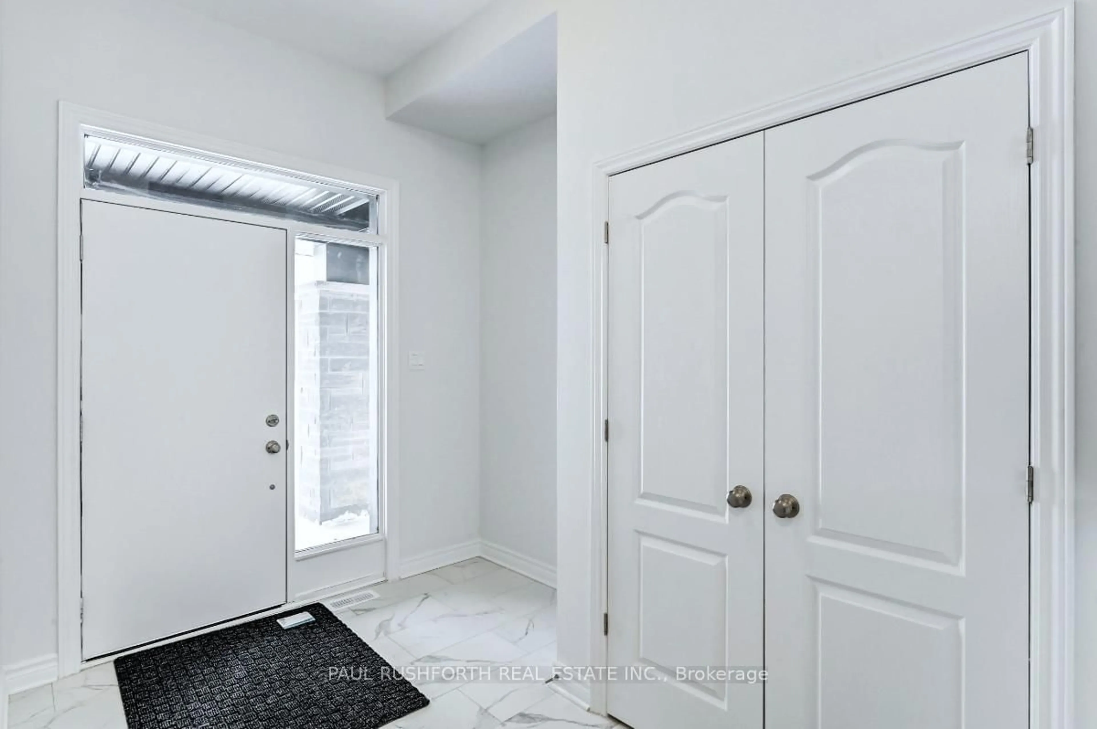 Indoor entryway for 1006 BRIAN GOOD Ave, Ottawa Ontario K4M 0R3
