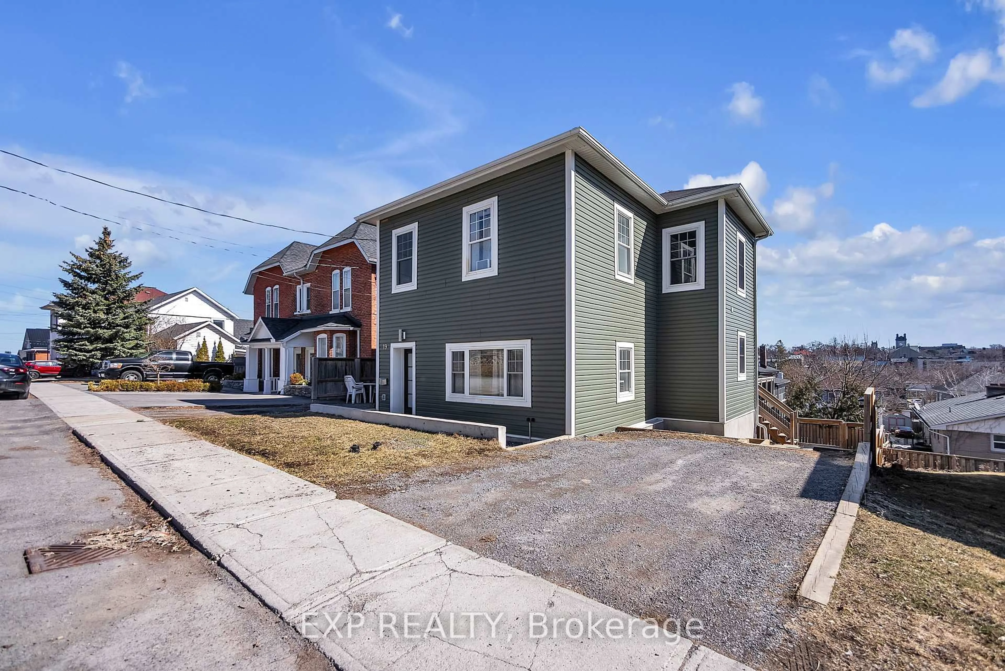 A pic from outside/outdoor area/front of a property/back of a property/a pic from drone, street for 19 Isabel St, Belleville Ontario K8P 3N4
