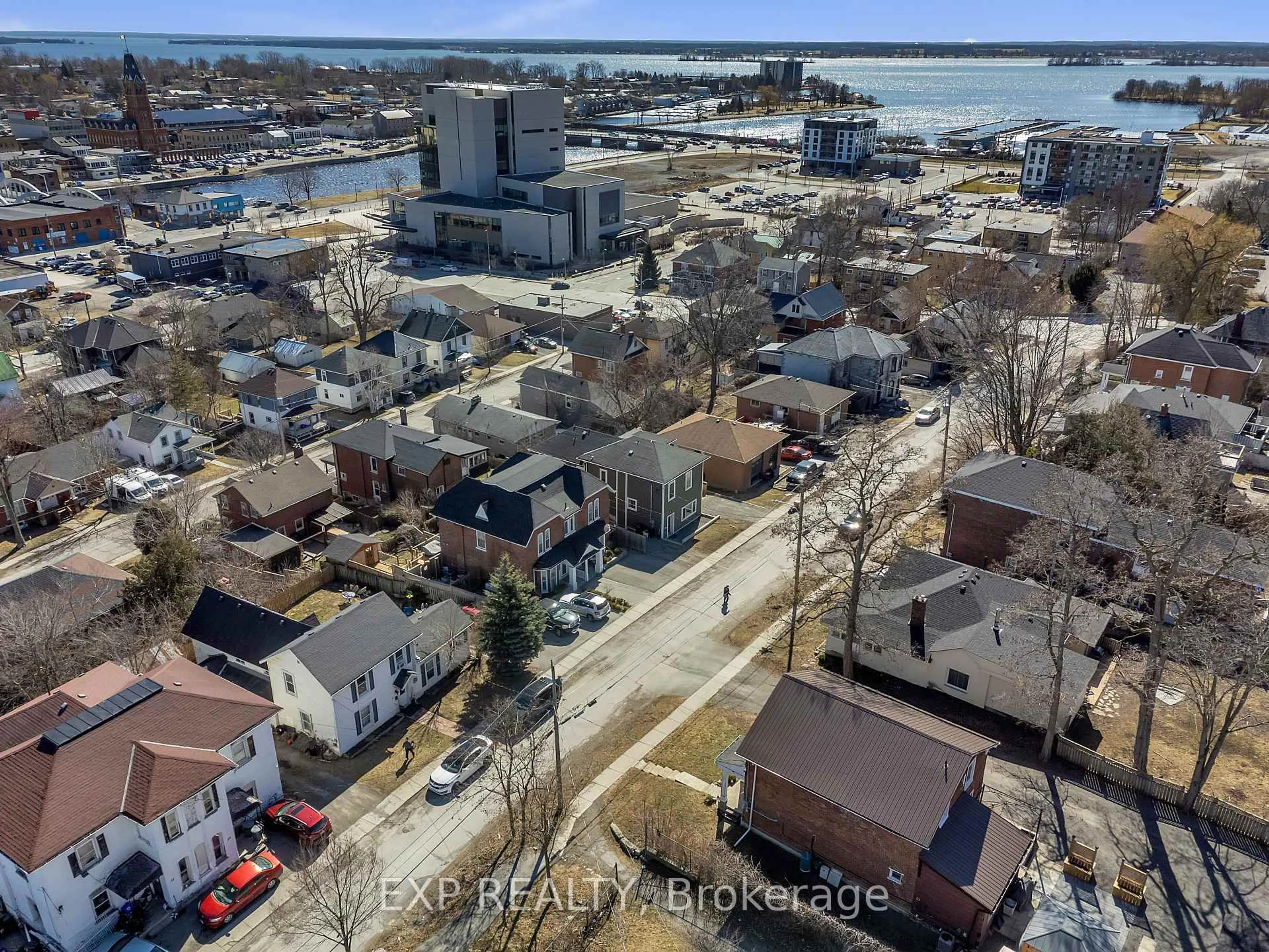 A pic from outside/outdoor area/front of a property/back of a property/a pic from drone, unknown for 19 Isabel St, Belleville Ontario K8P 3N4
