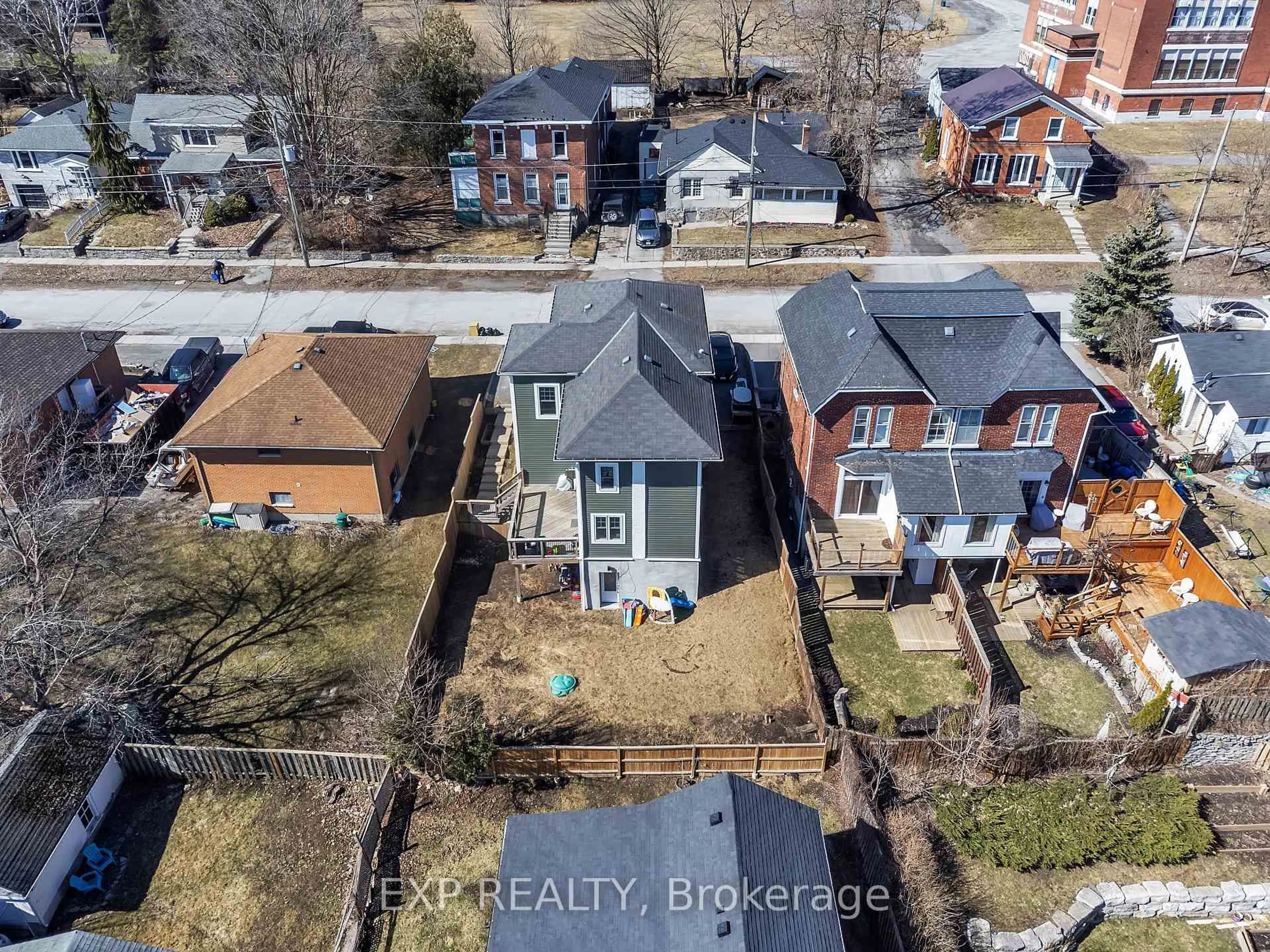 A pic from outside/outdoor area/front of a property/back of a property/a pic from drone, city buildings view from balcony for 19 Isabel St, Belleville Ontario K8P 3N4