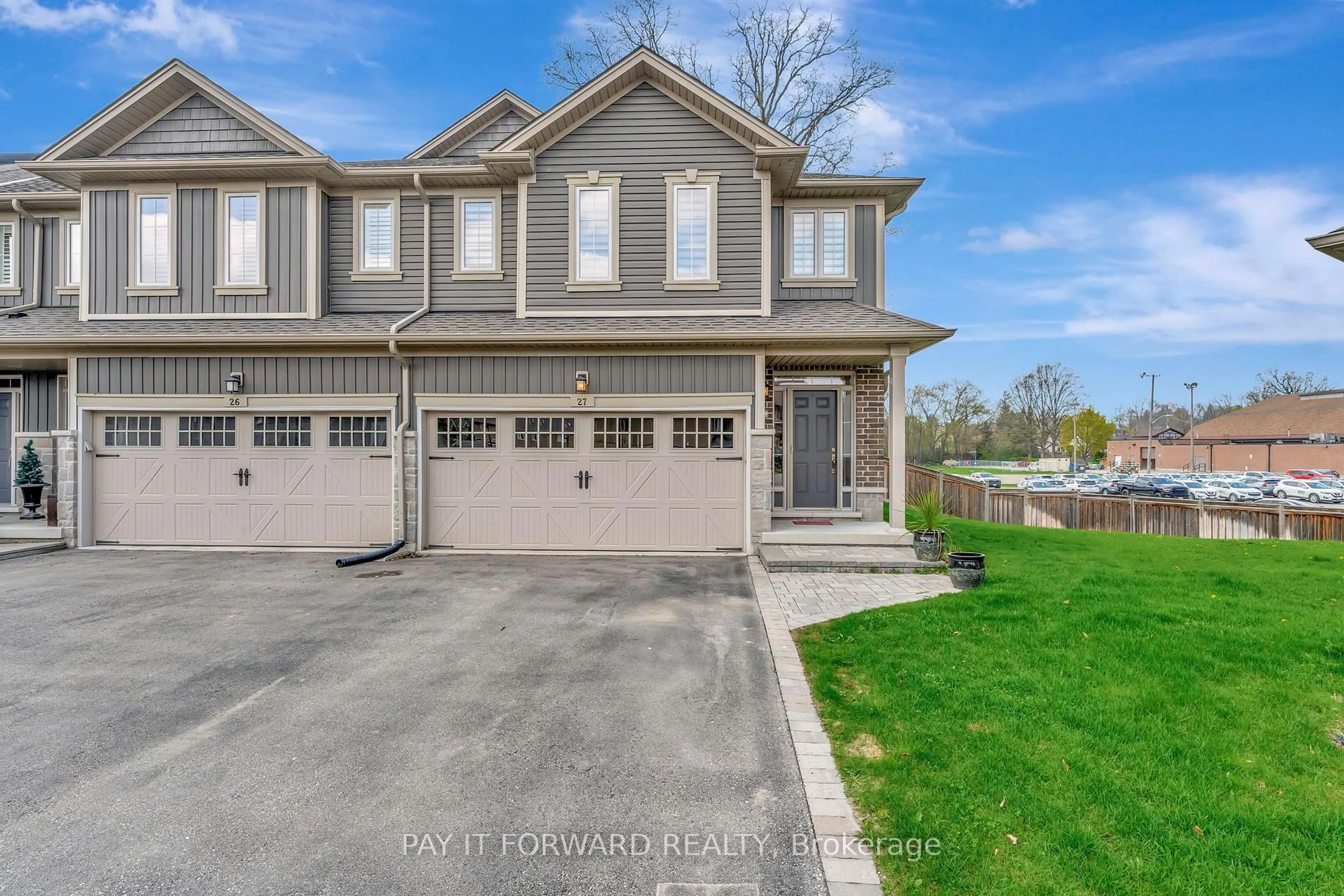 A pic from outside/outdoor area/front of a property/back of a property/a pic from drone, street for 80 Willow St #27, Brant Ontario N3L 2K6