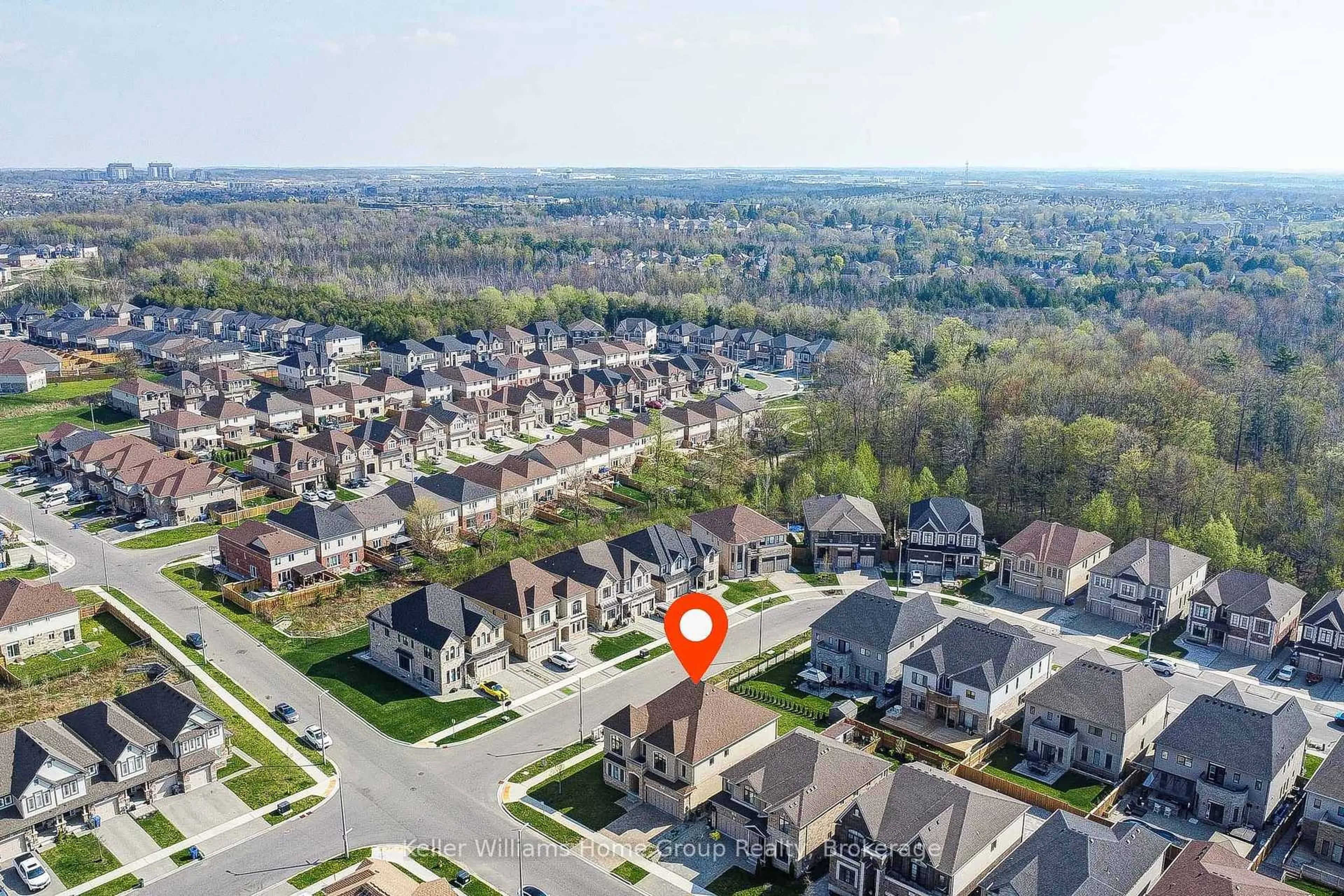 A pic from outside/outdoor area/front of a property/back of a property/a pic from drone, street for 29 Kirvan Dr, Guelph Ontario N1G 0A8
