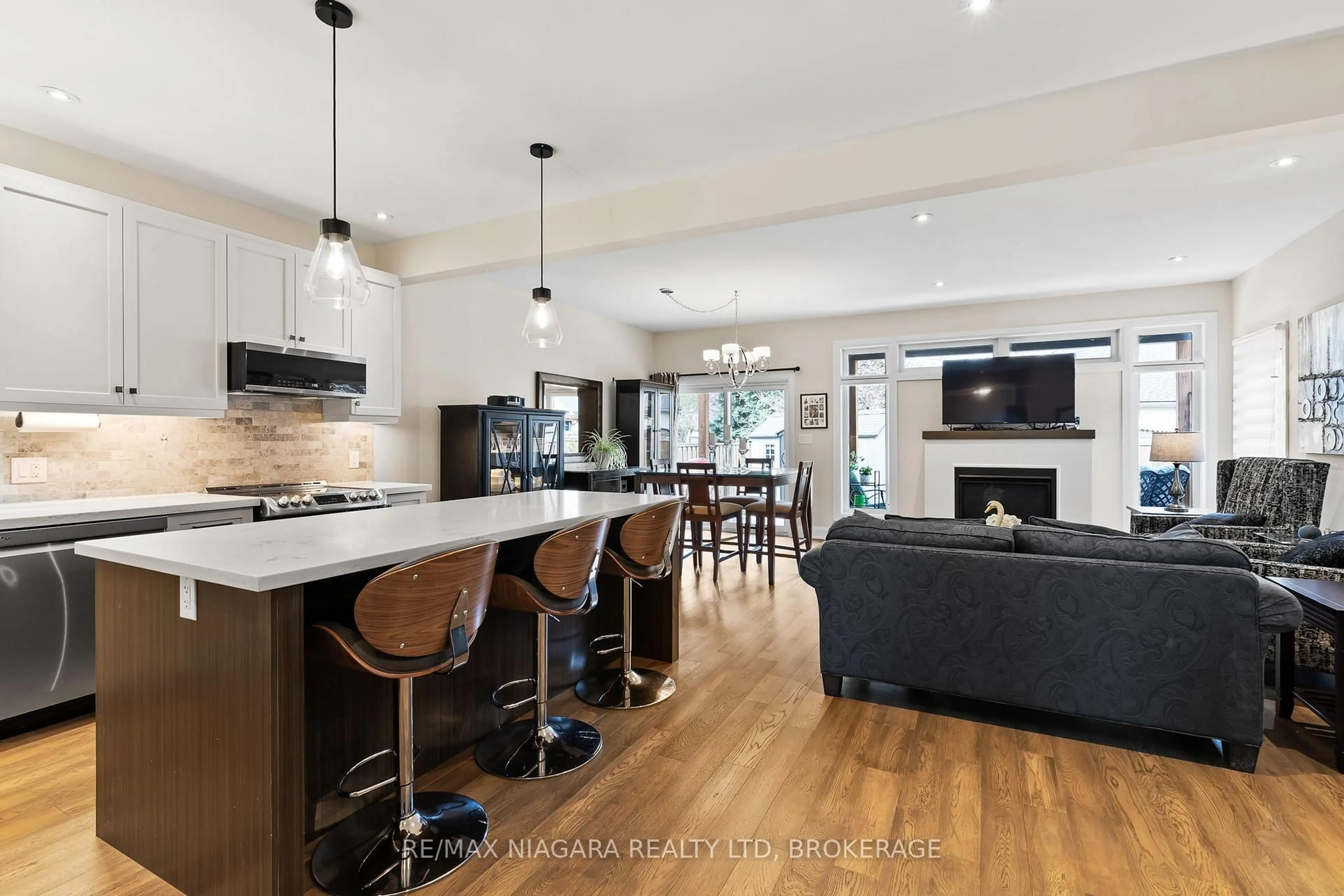Open concept kitchen, unknown for 77B BROADWAY N/A, St. Catharines Ontario L2M 7Y3