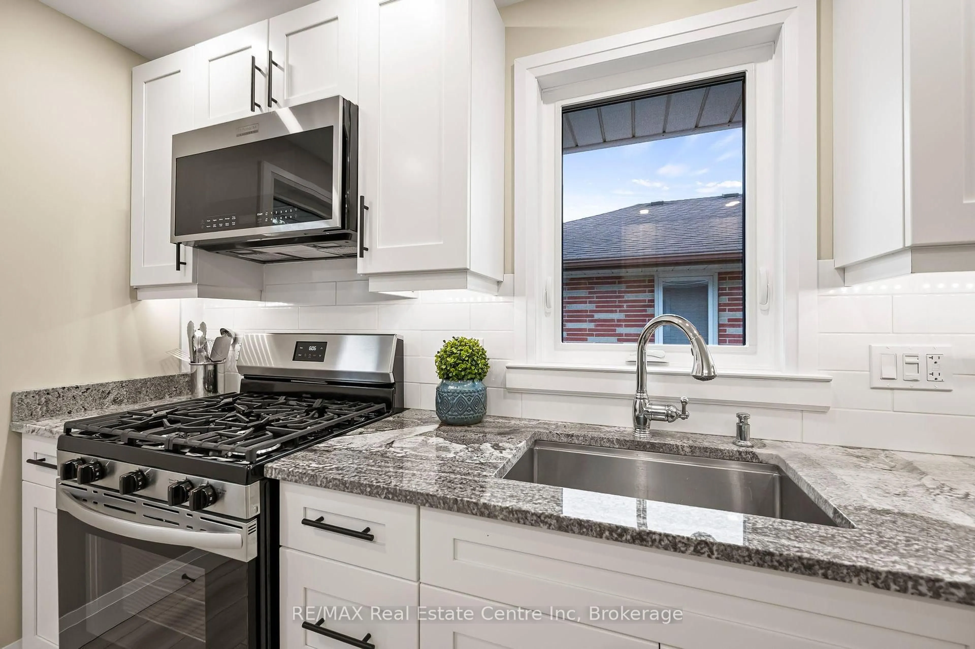 Unknown for 21 NORMANDY Dr, Guelph Ontario N1E 2P3