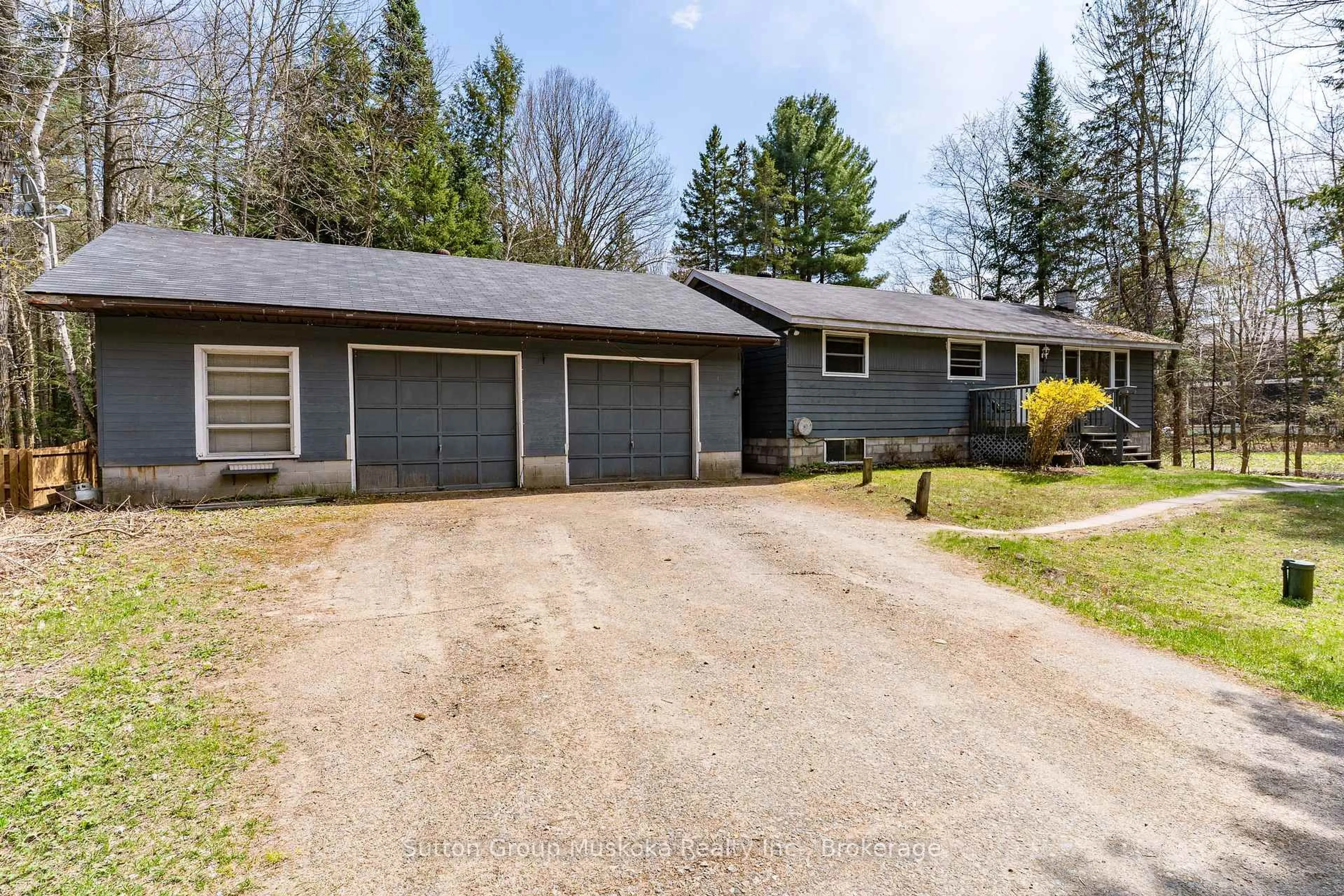 Unknown for 15 Glen Acres Rd, Huntsville Ontario P1H 1N6