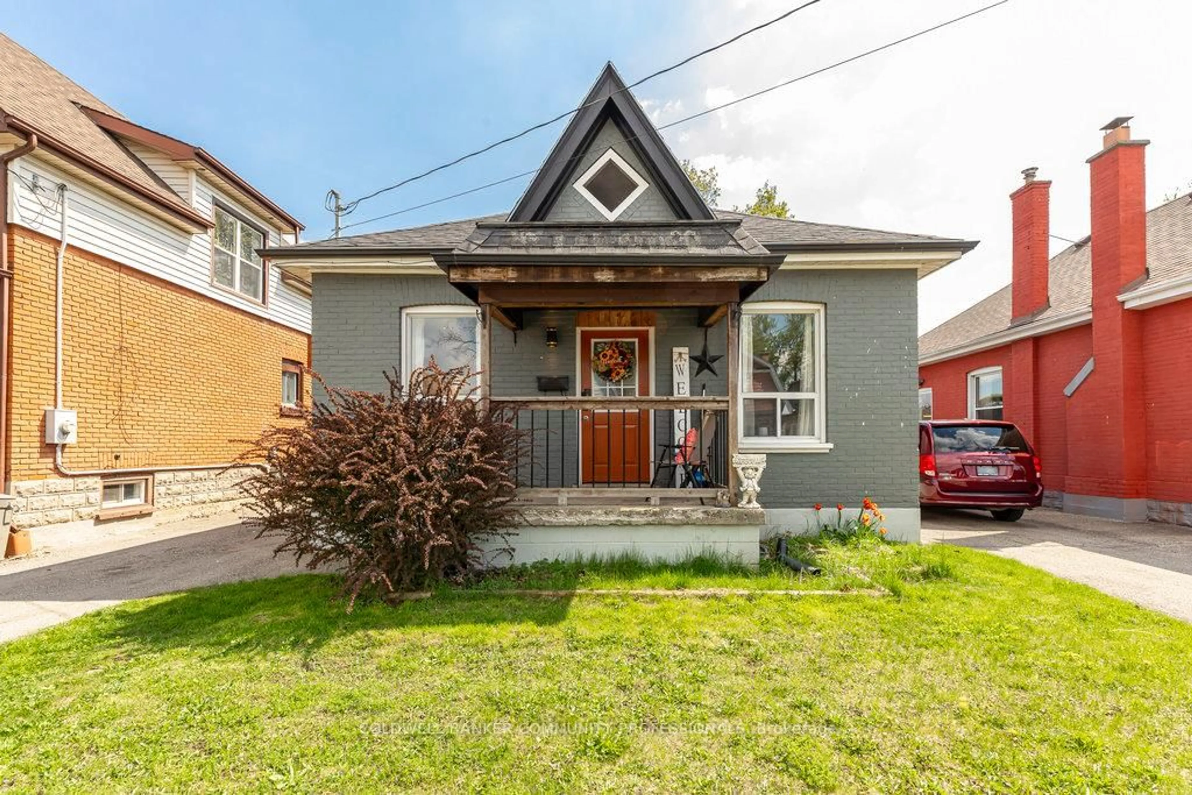 Home with brick exterior material, street for 17 Edward St, Brant Ontario N3S 1V2