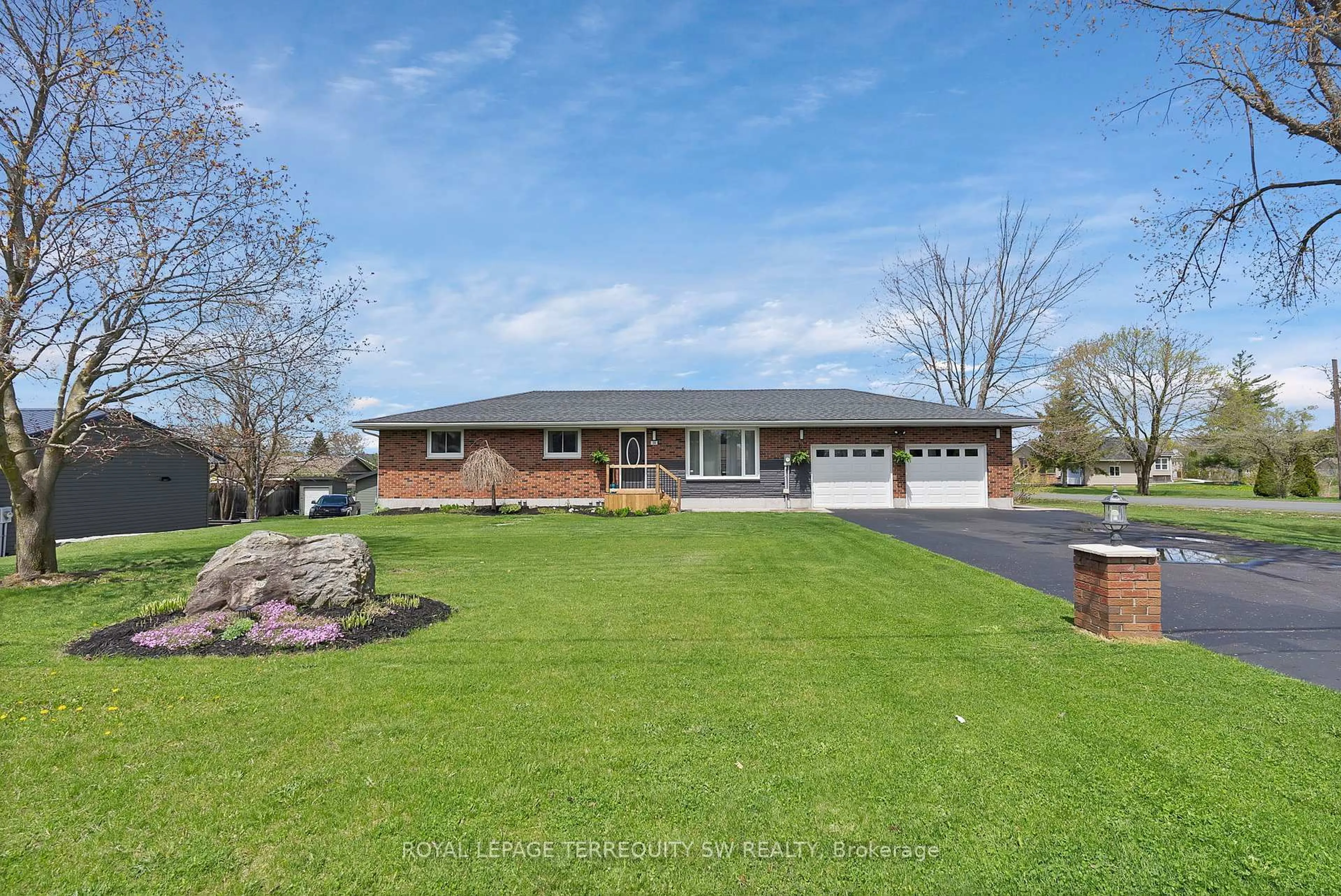 A pic from outside/outdoor area/front of a property/back of a property/a pic from drone, water/lake/river/ocean view for 35 Queen St, Trent Hills Ontario K0L 1Y0