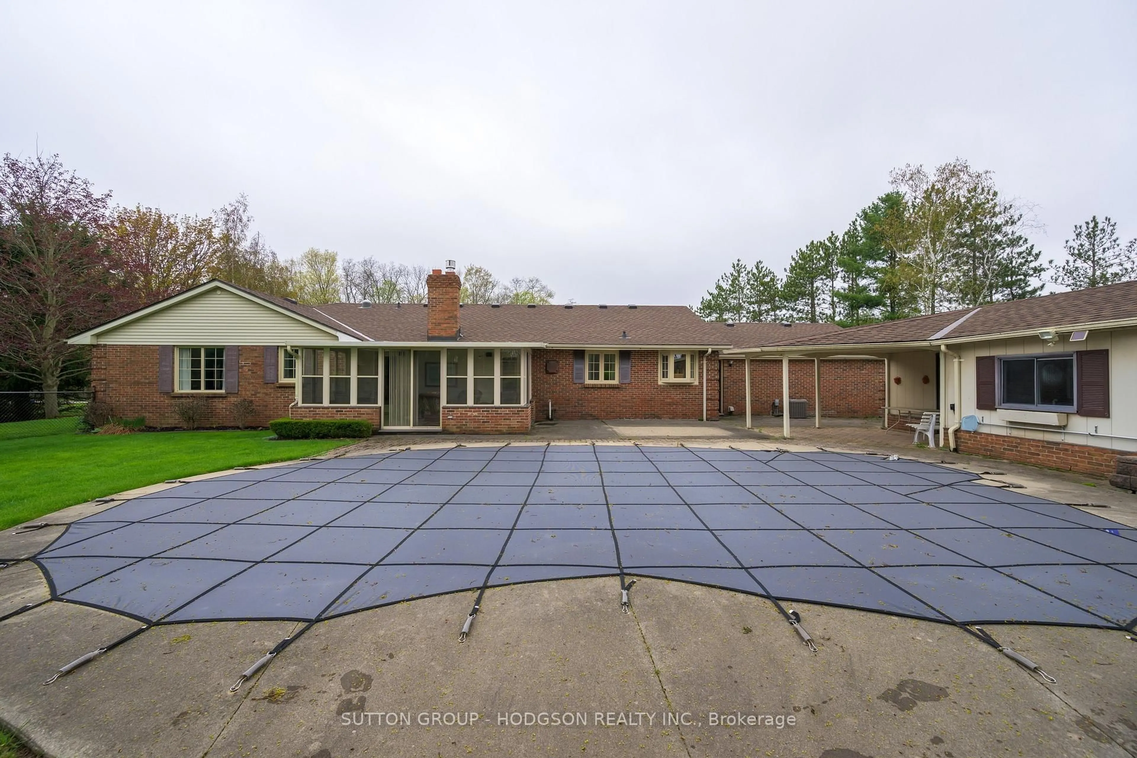 A pic from outside/outdoor area/front of a property/back of a property/a pic from drone, street for 42776 Meadow Wood Lane, Central Elgin Ontario N0L 2L0