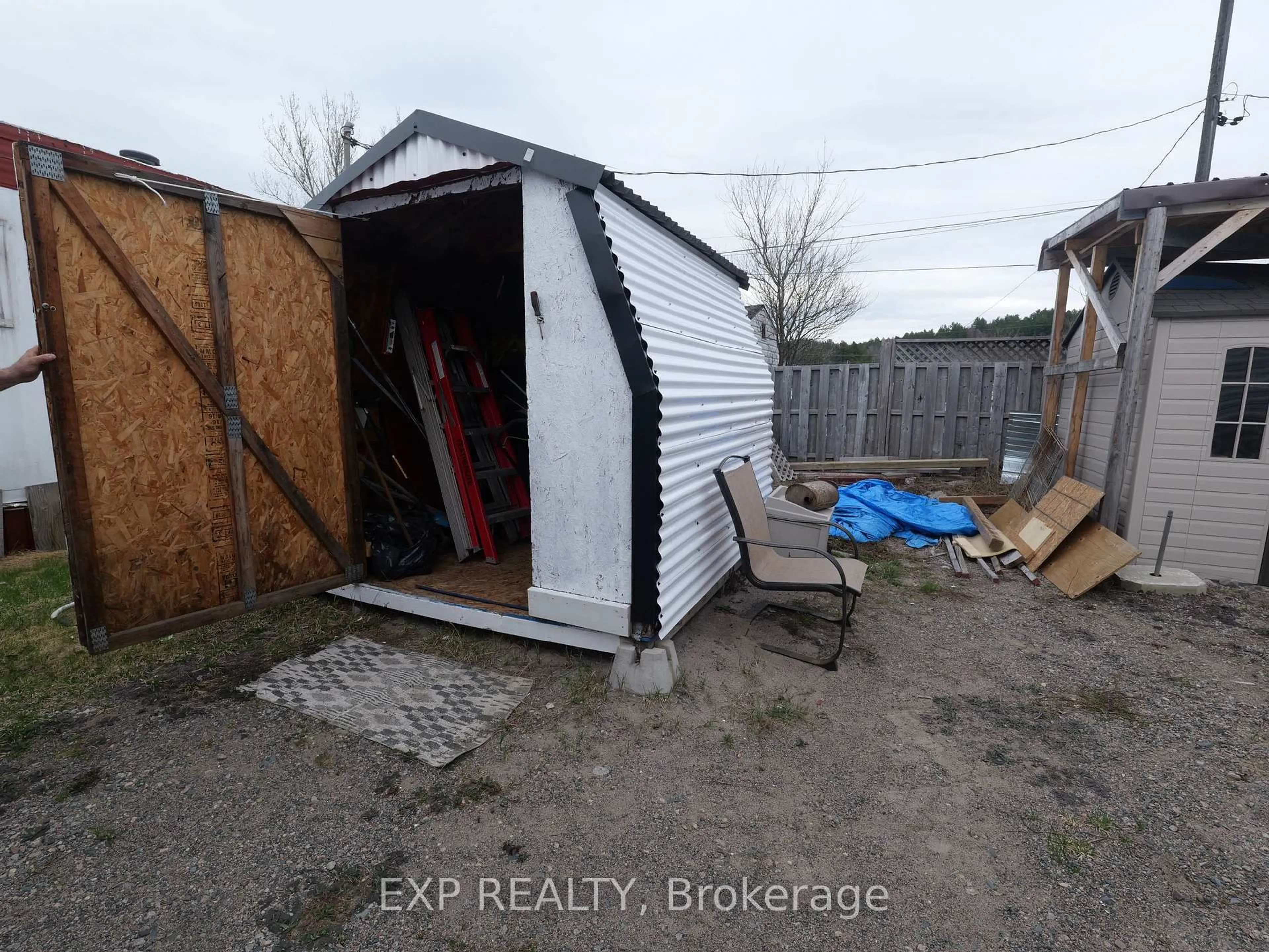 Shed for 27 Mountain Ave, Greater Sudbury Ontario P0M 2C0