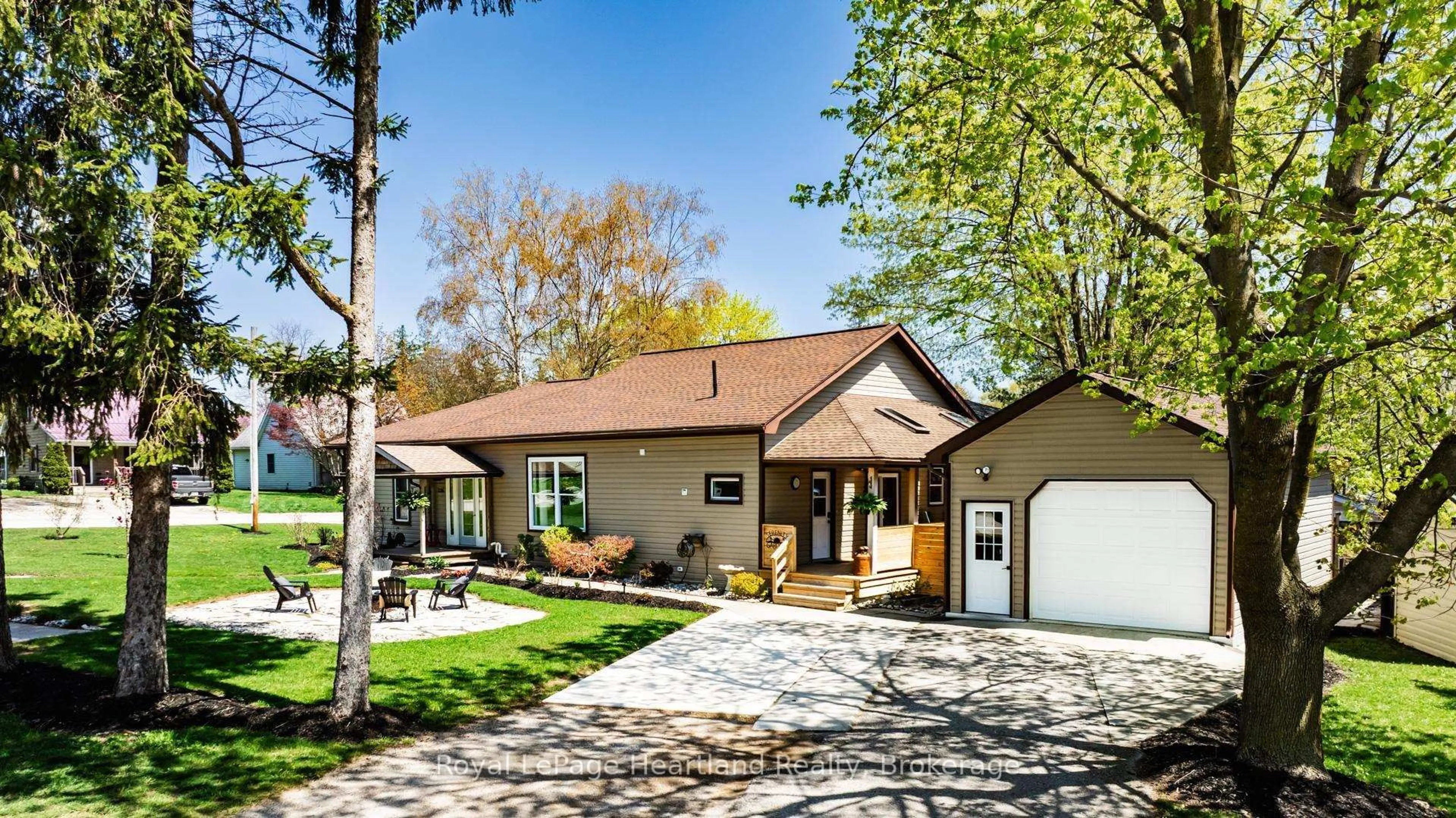 Unknown for 226 Mary St, Central Huron Ontario N0M 1L0