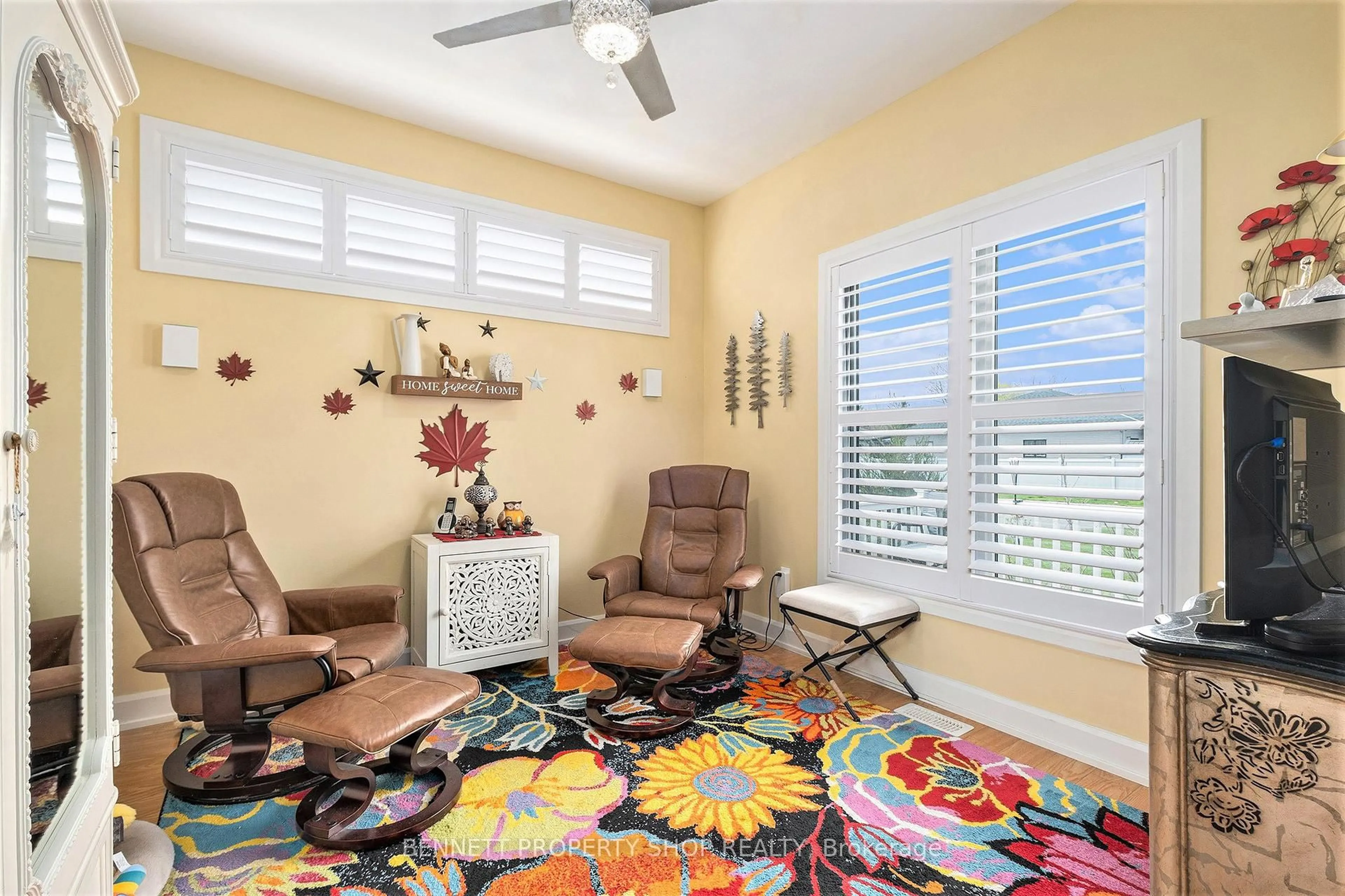 Living room with furniture, carpet floor for 465 Lancaster Lane, North Dundas Ontario N1A 2W1