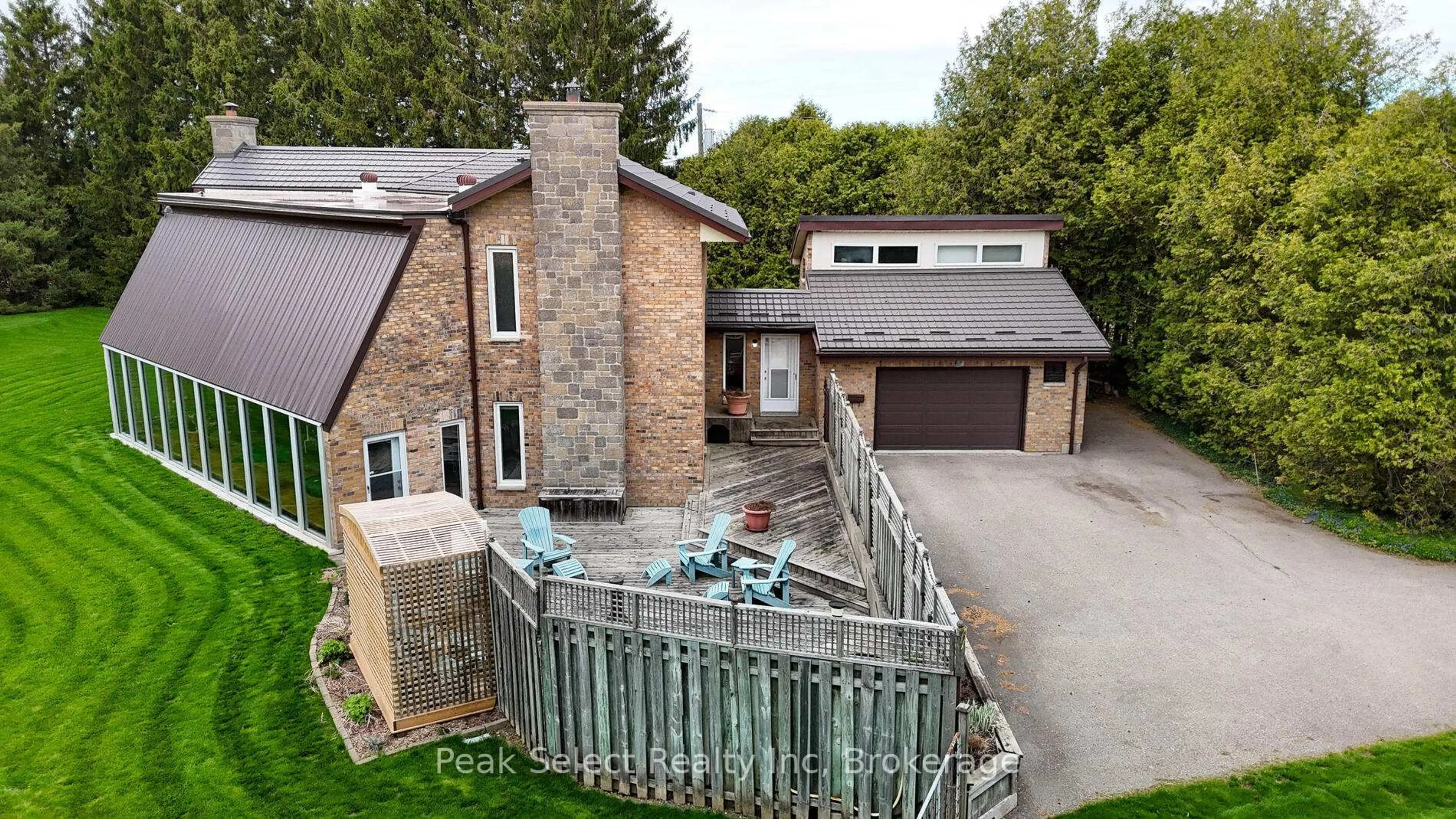 A pic from outside/outdoor area/front of a property/back of a property/a pic from drone, street for 196771 19th Line, Zorra Ontario N0M 2G0