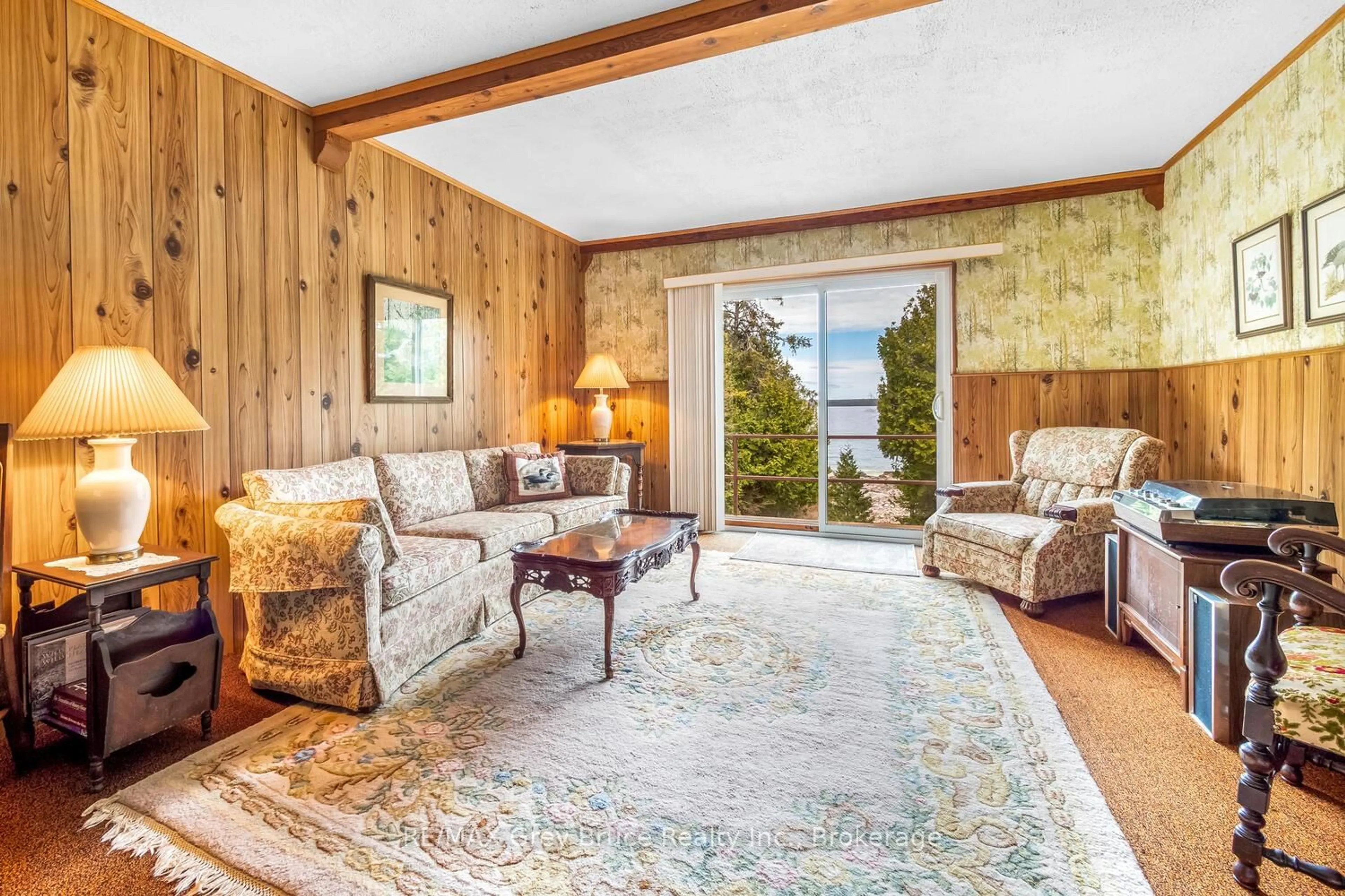 Living room with furniture, unknown for 85 Grant Watson Dr, Northern Bruce Peninsula Ontario N0H 2R0