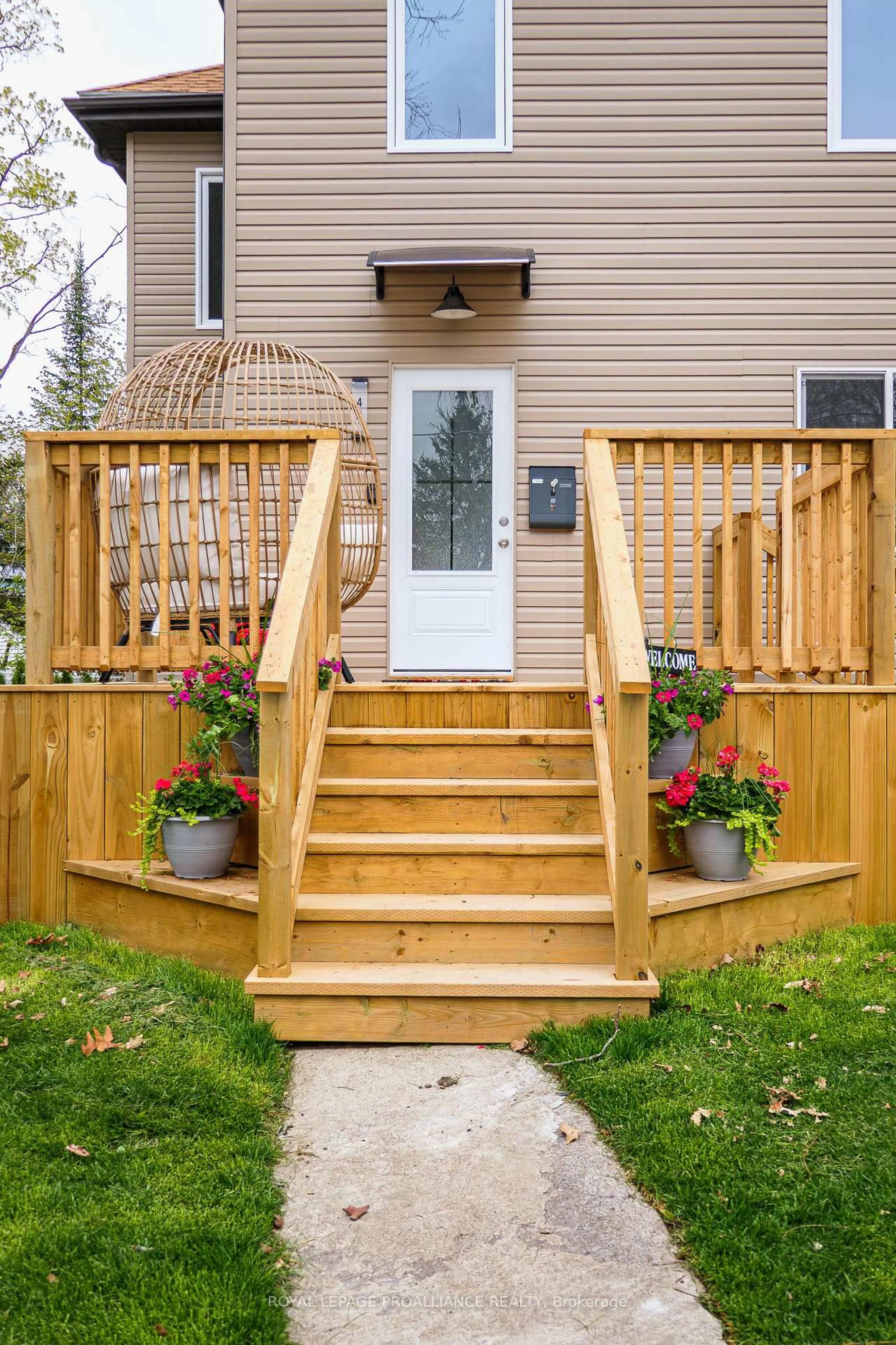 Unknown for 42 Highland Ave, Belleville Ontario K8P 3R1
