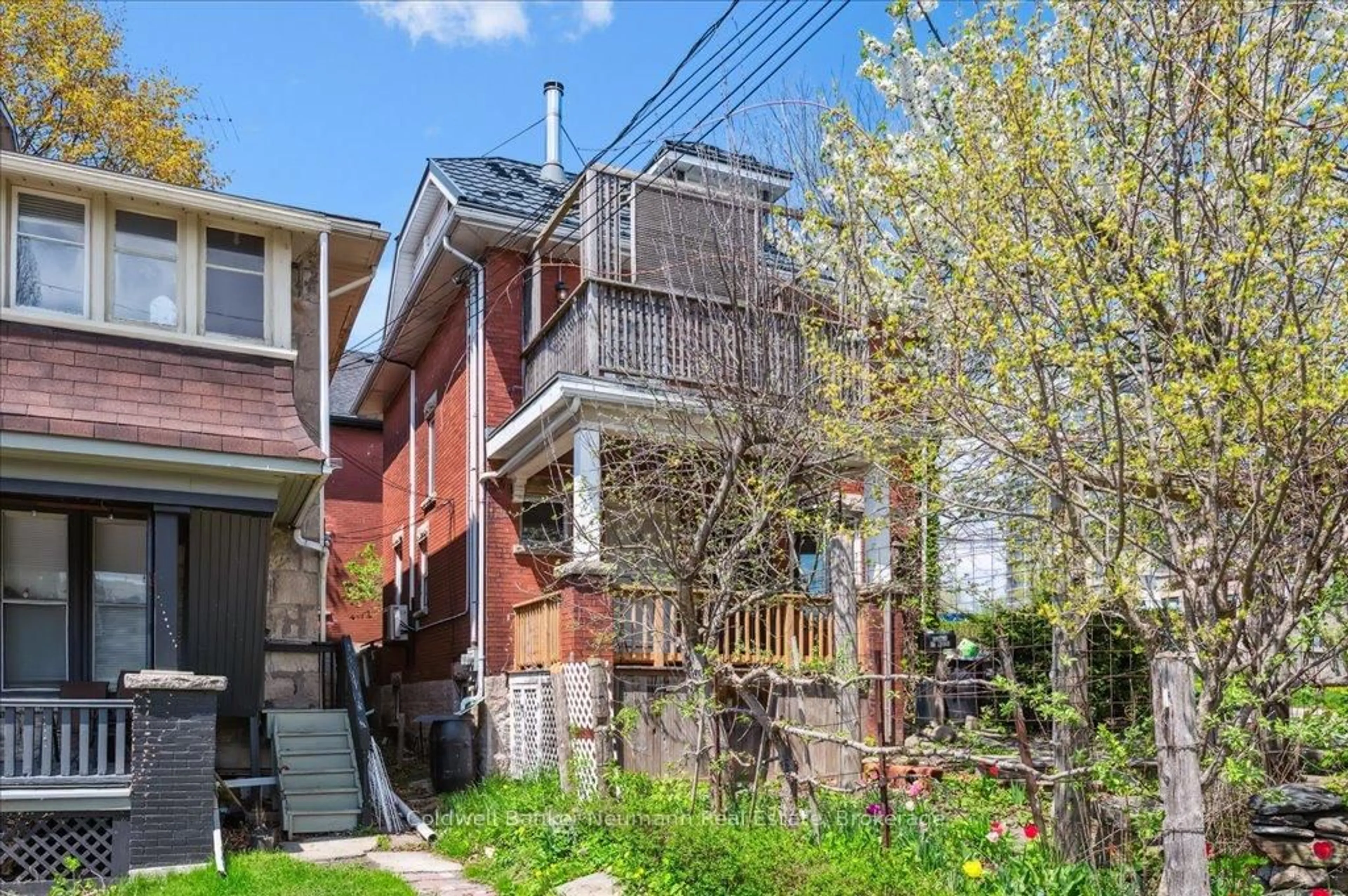 Unknown for 124 Surrey St, Guelph Ontario N1H 3P9