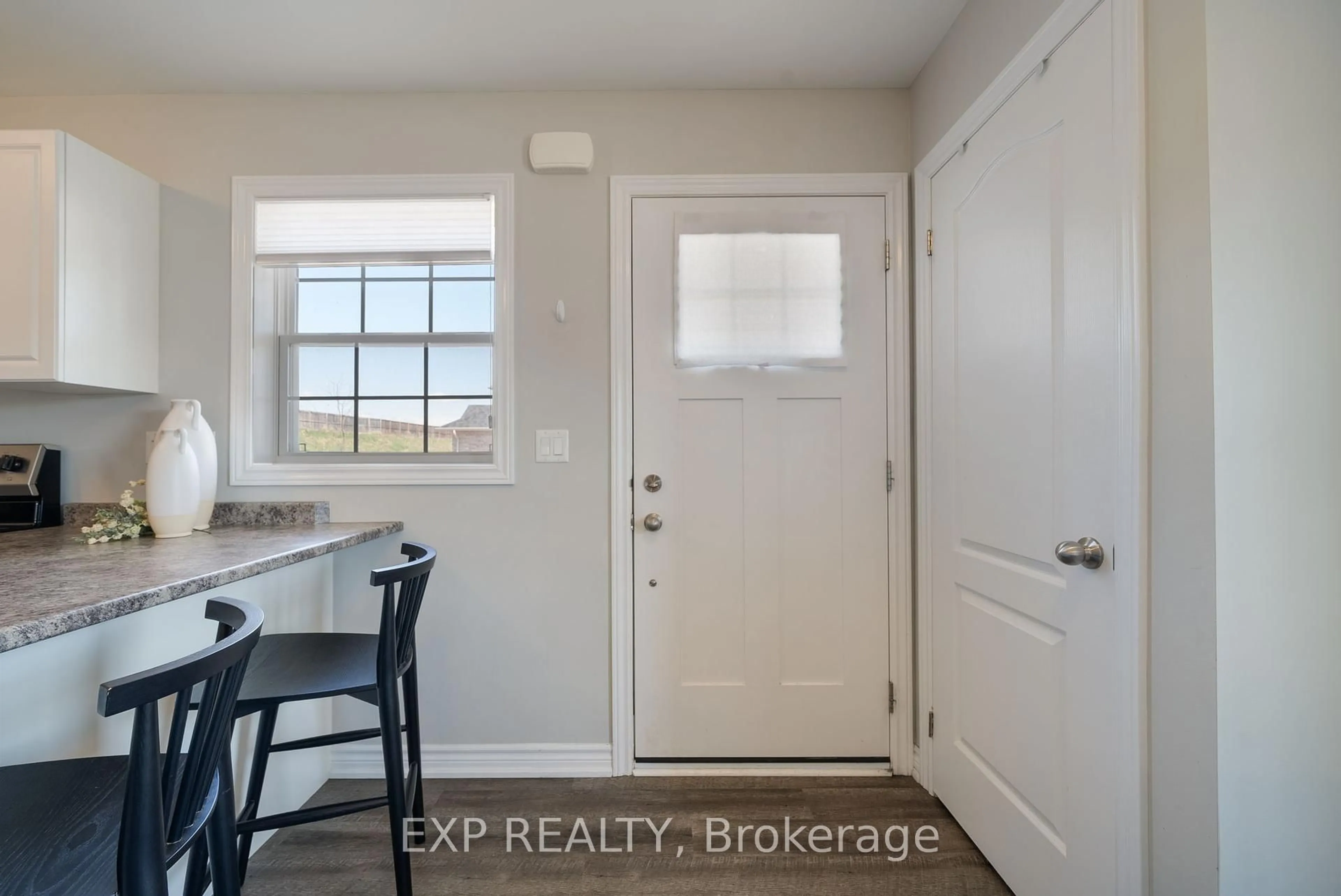 Indoor entryway for 450 Lonsberry Dr #306, Cobourg Ontario K9A 0K4