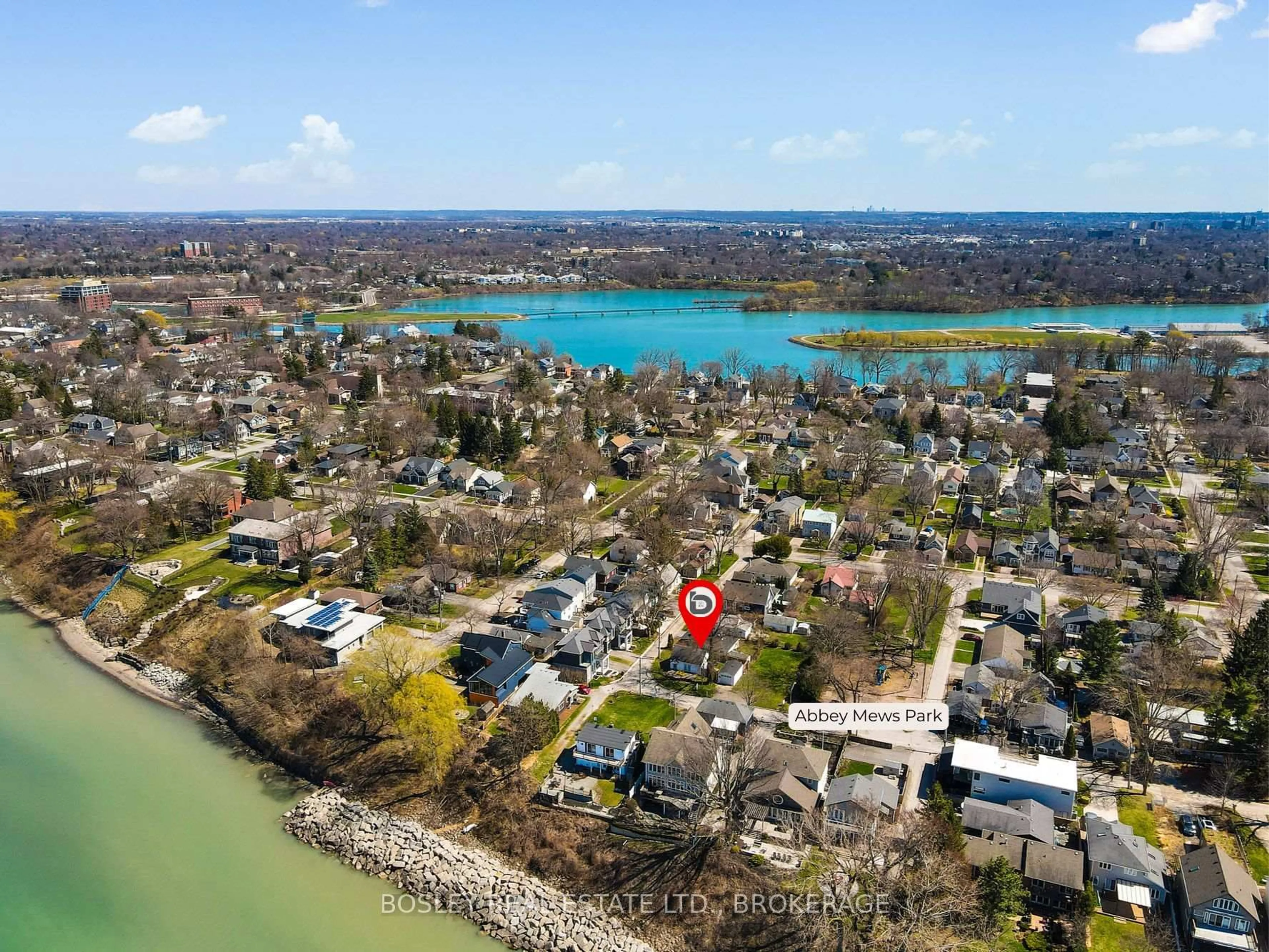 A pic from outside/outdoor area/front of a property/back of a property/a pic from drone, water/lake/river/ocean view for 9 Paxton Ave, St. Catharines Ontario L2N 5H7