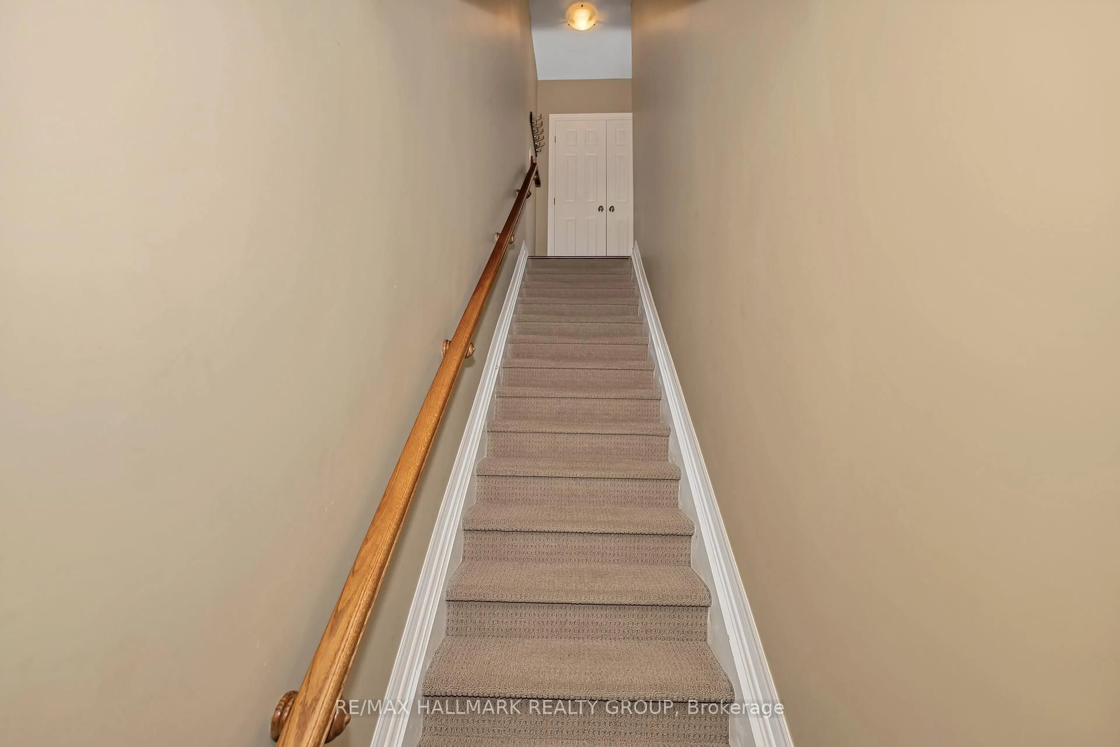 Stairs for 1220 Mcwatters Rd #6, Ottawa Ontario K2C 3Y2