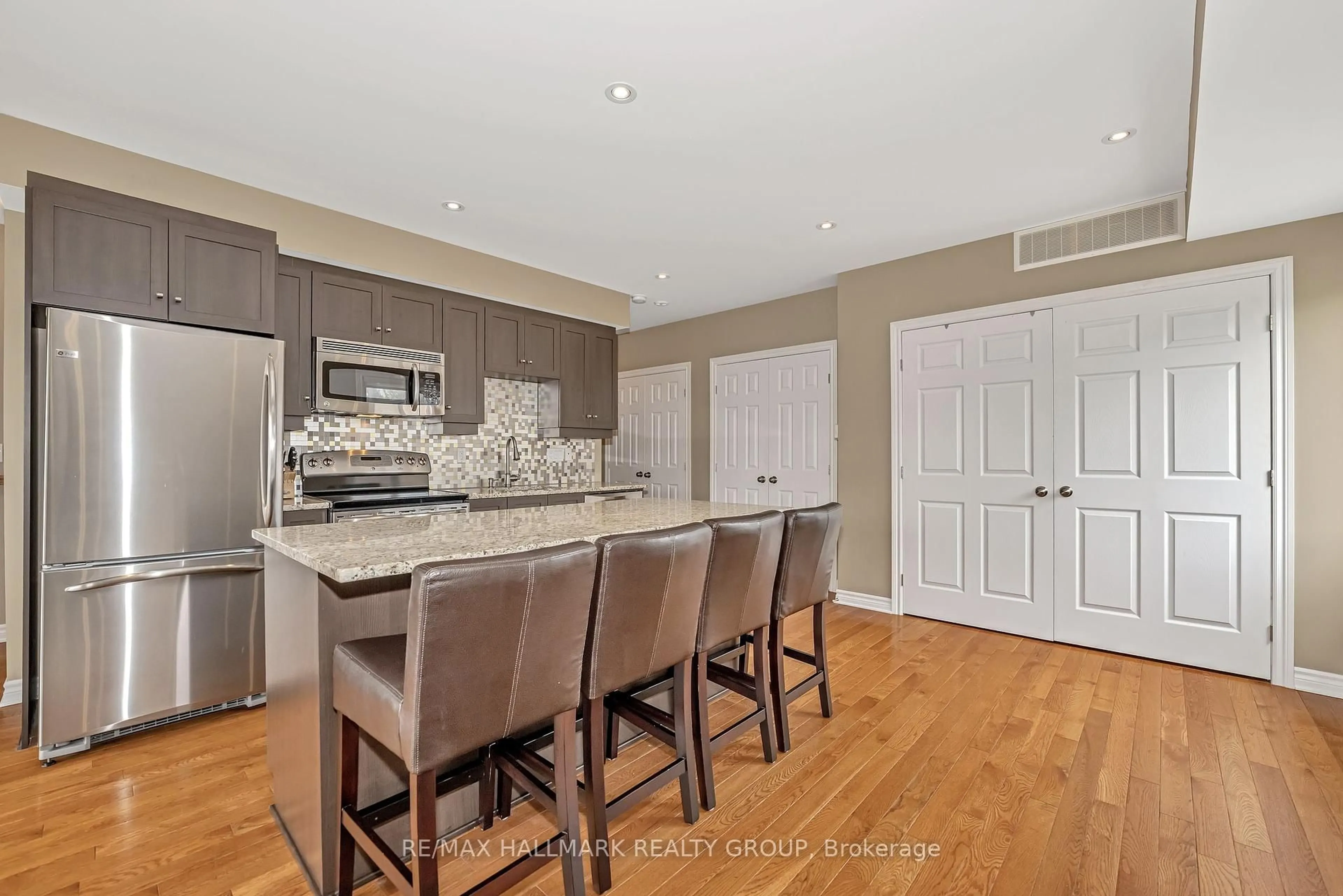 Open concept kitchen, unknown for 1220 Mcwatters Rd #6, Ottawa Ontario K2C 3Y2