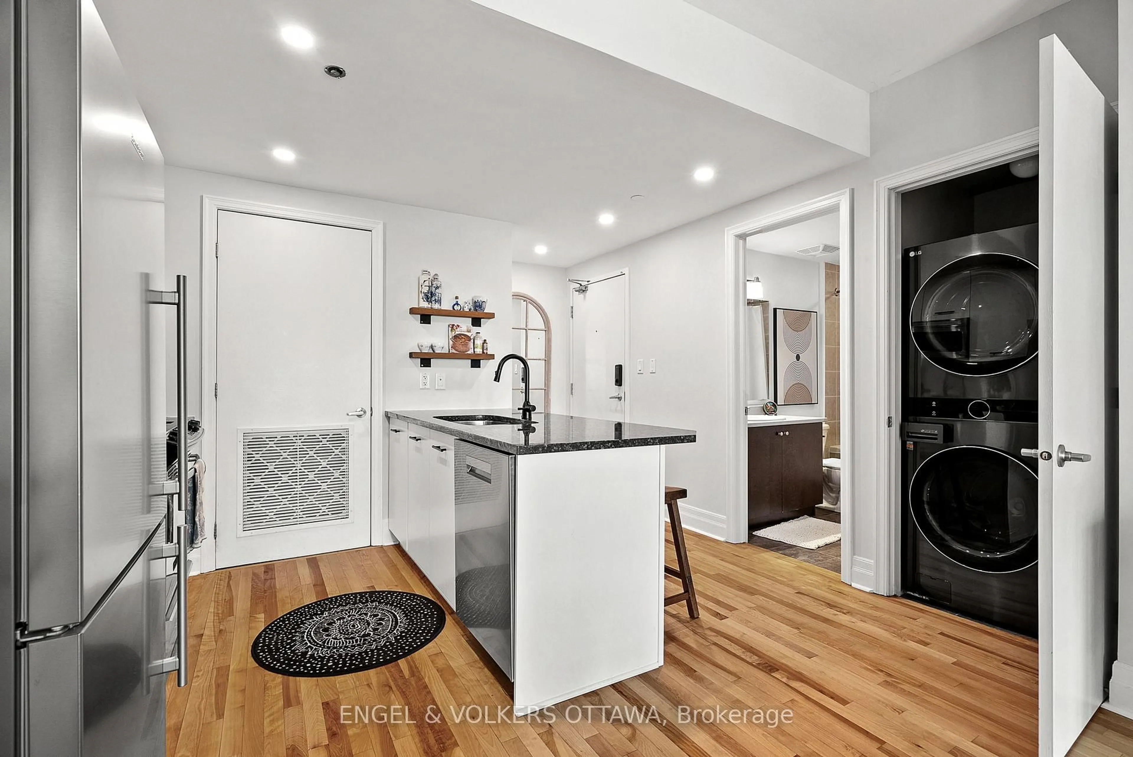 Open concept kitchen, unknown for 950 Marguerite Ave #107, Ottawa Ontario K1K 3T8
