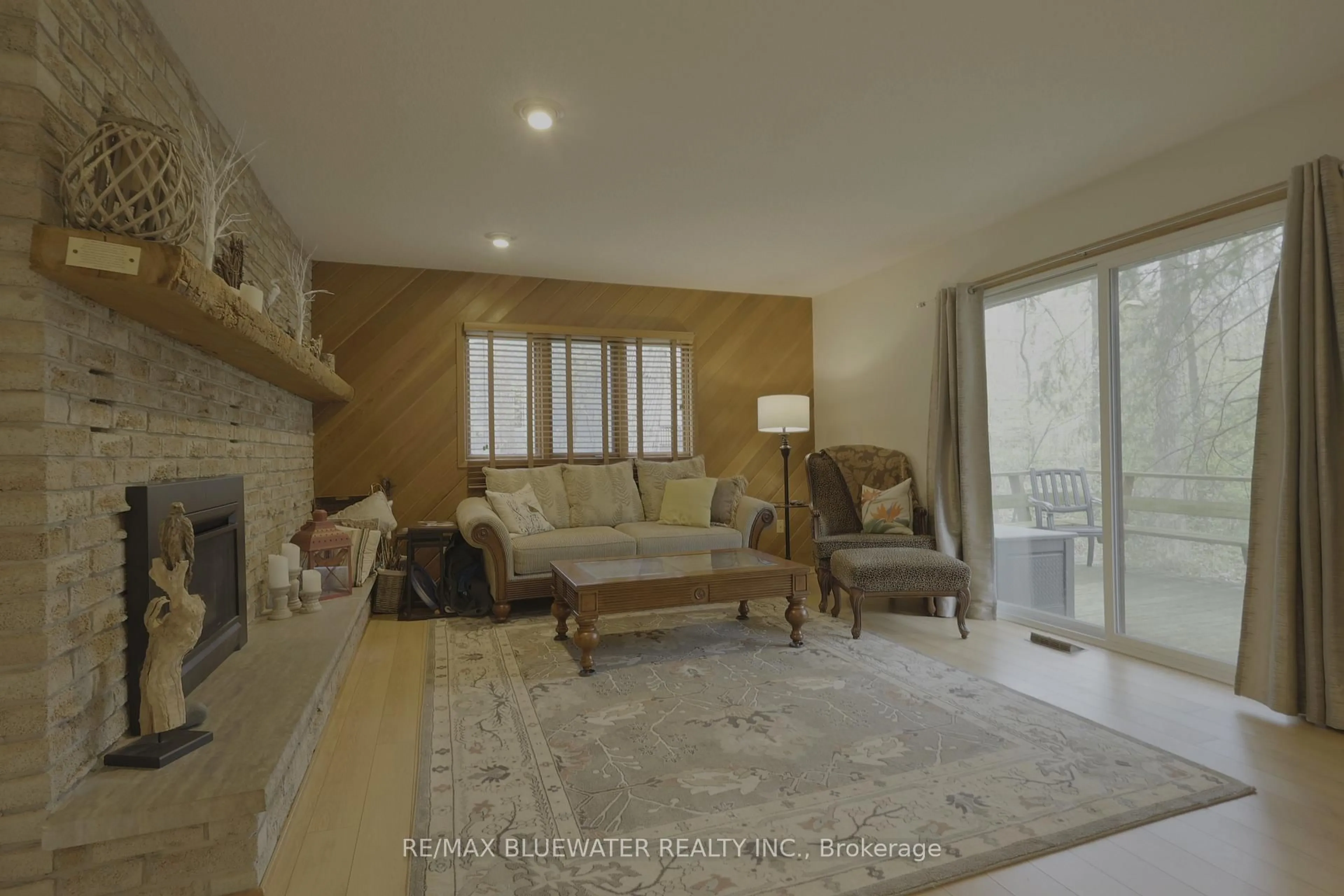 Living room with furniture, unknown for 10372 Sherwood Cres, Lambton Shores Ontario N0M 1T0