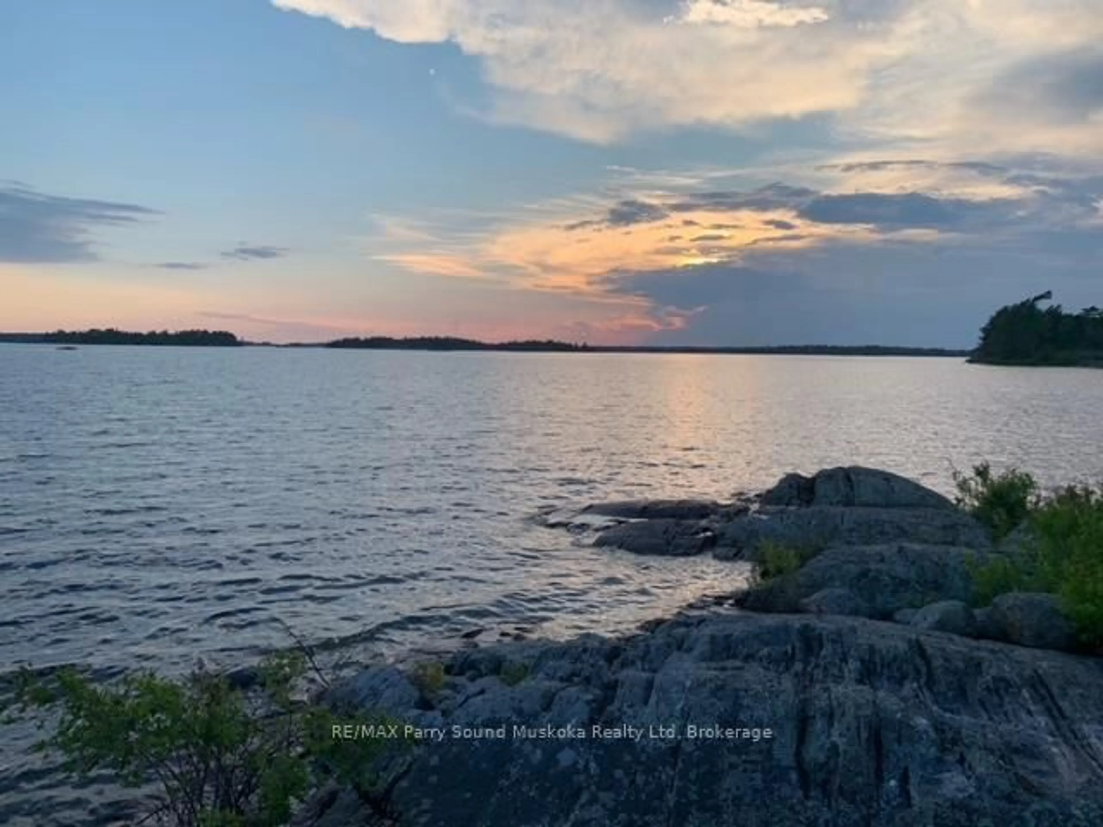 Blurry image for 1 A71 EYEWAHAY N/A, The Archipelago Ontario P0G 1K0