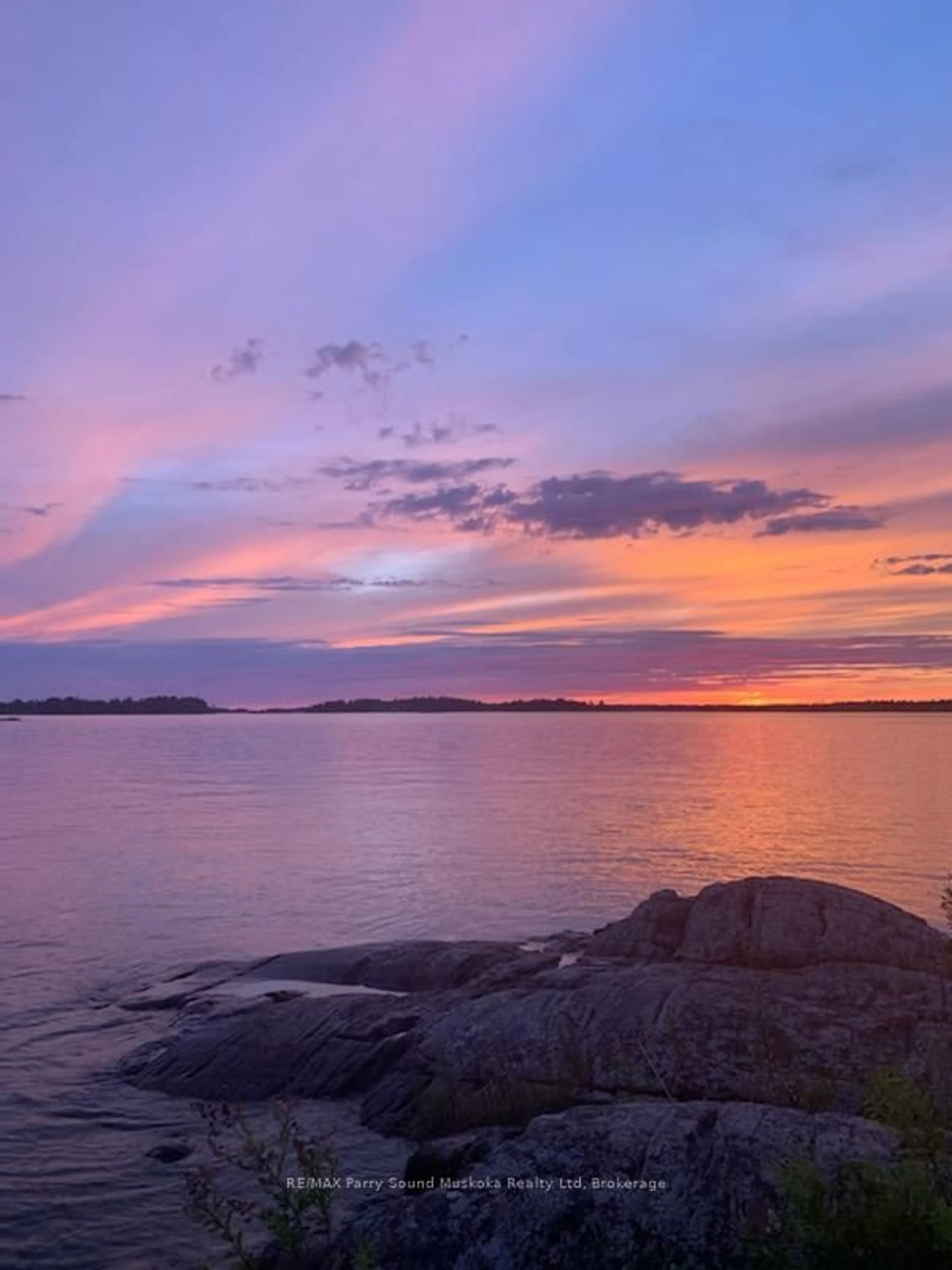 Blurry image for 1 A71 EYEWAHAY N/A, The Archipelago Ontario P0G 1K0