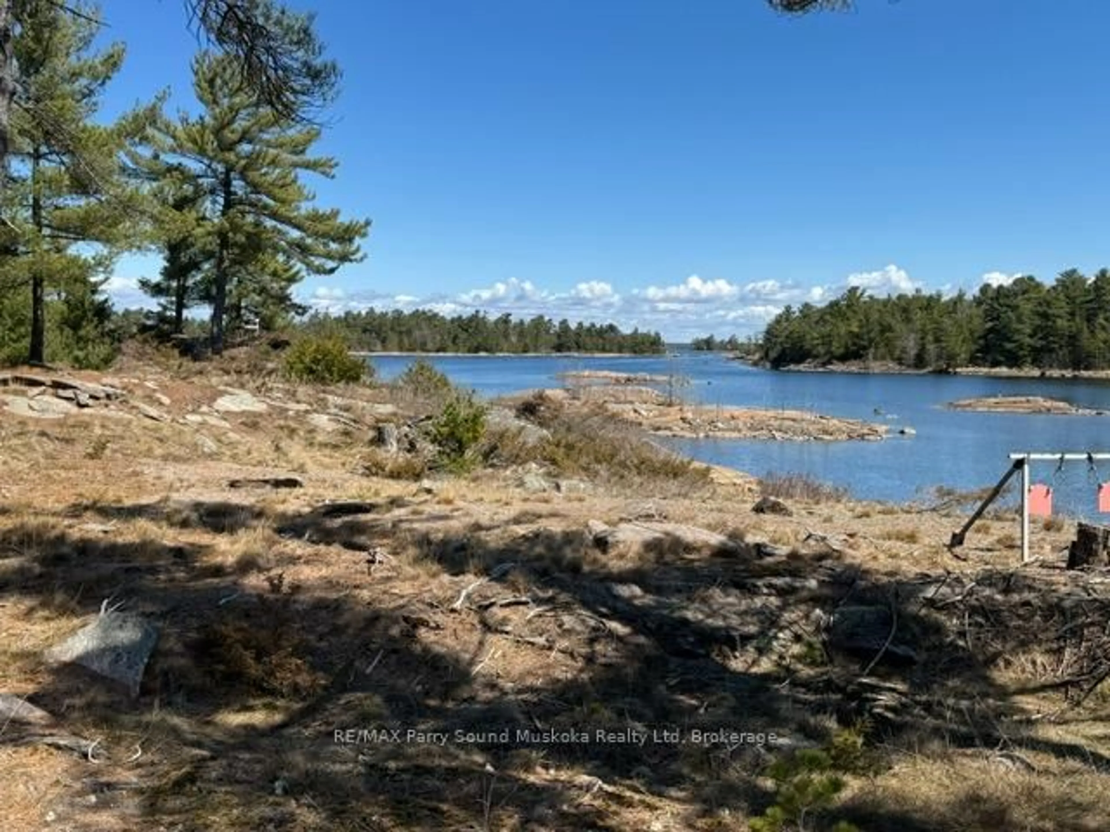 Unknown for 1 B844, The Archipelago Ontario P0G 1K0