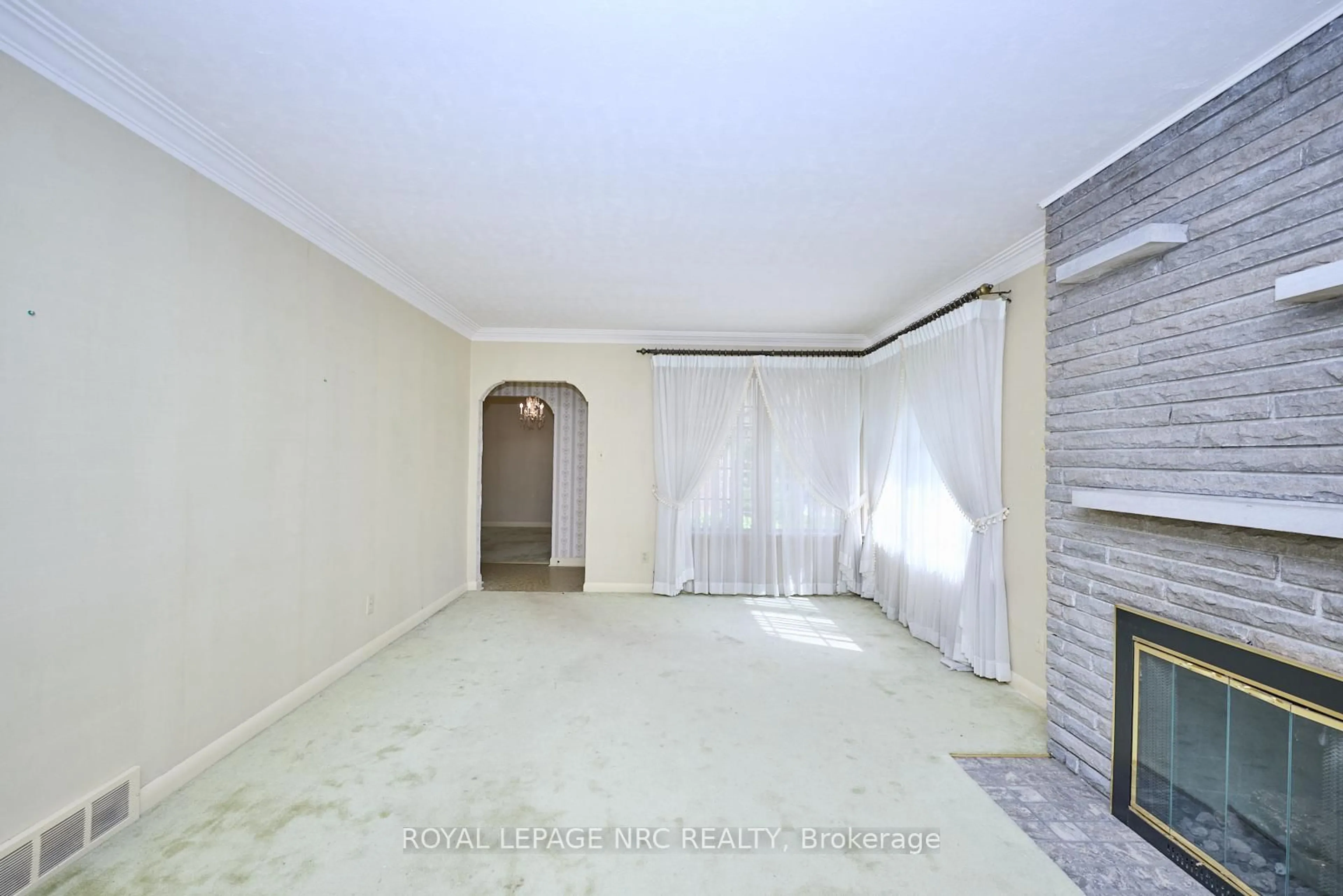 A pic of a room for 90 Glenridge Ave, St. Catharines Ontario L2R 4X3
