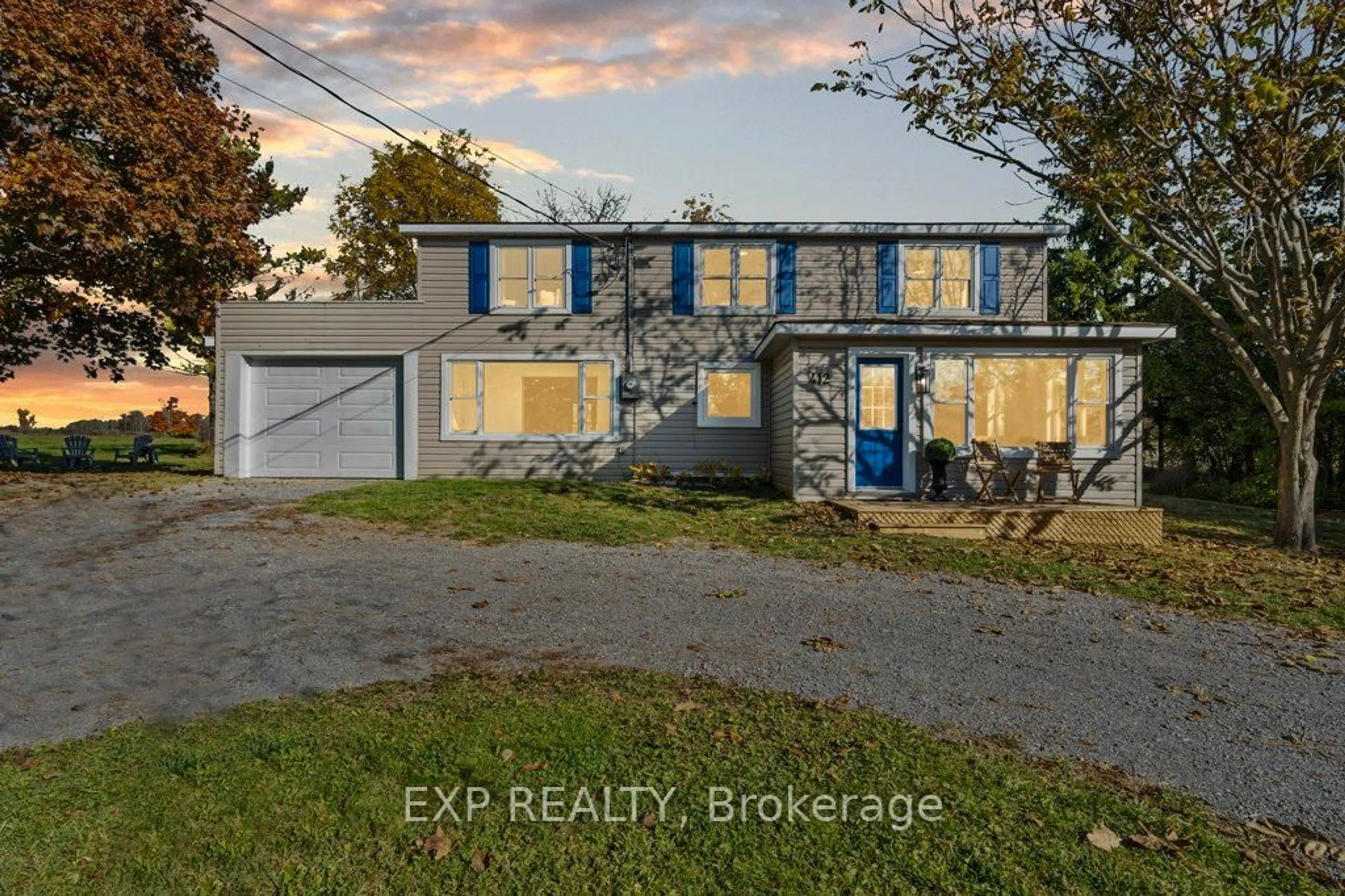 A pic from outside/outdoor area/front of a property/back of a property/a pic from drone, building for 412 BLOOMFIELD MAIN St, Prince Edward County Ontario K0K 1G0