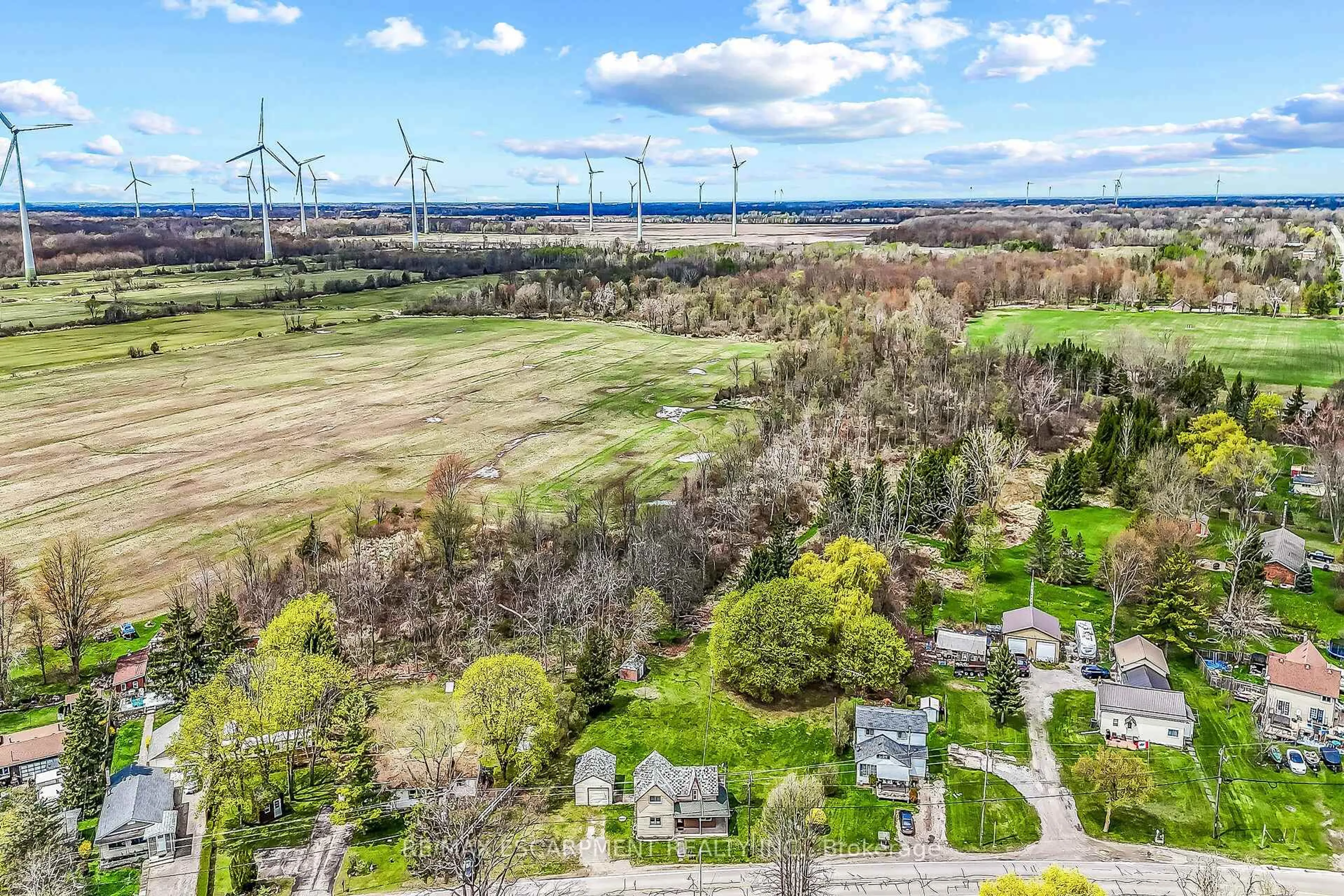 A pic from outside/outdoor area/front of a property/back of a property/a pic from drone, forest/trees view for 2779 NORTH SHORE Dr, Haldimand Ontario N0A 1K0