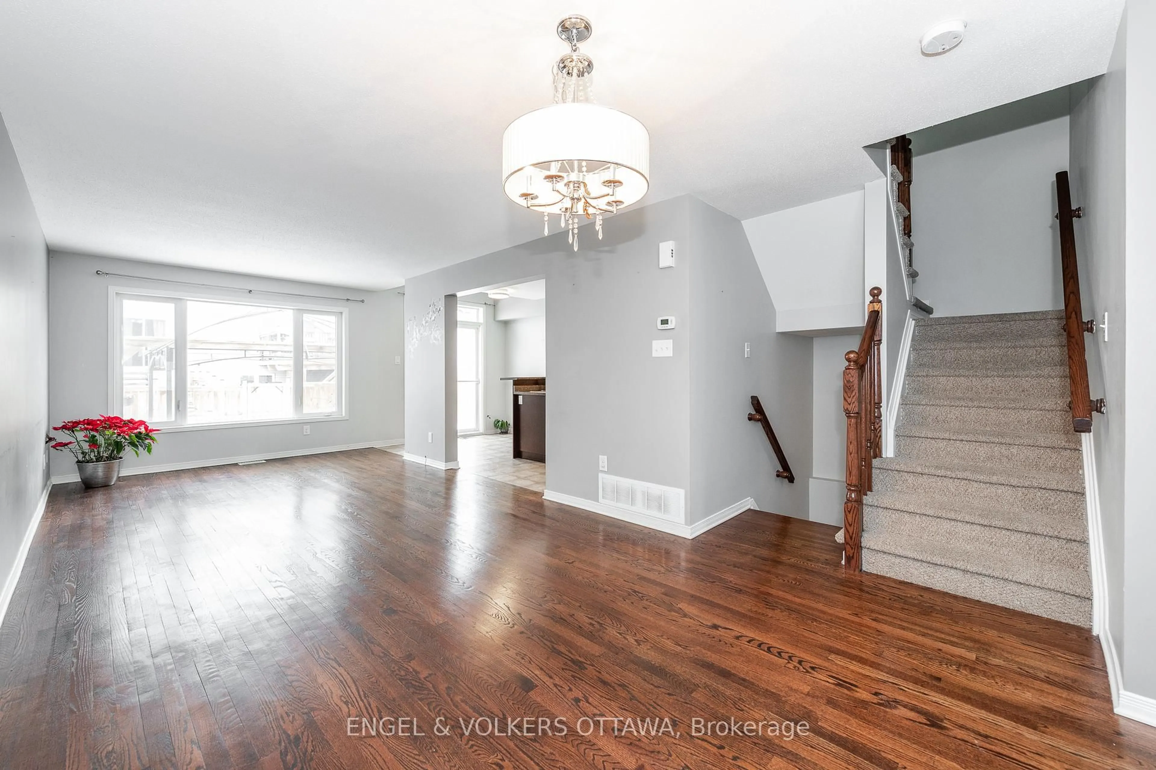 Unknown for 217 Rolling Meadow Cres, Orleans Ontario K1W 0B1