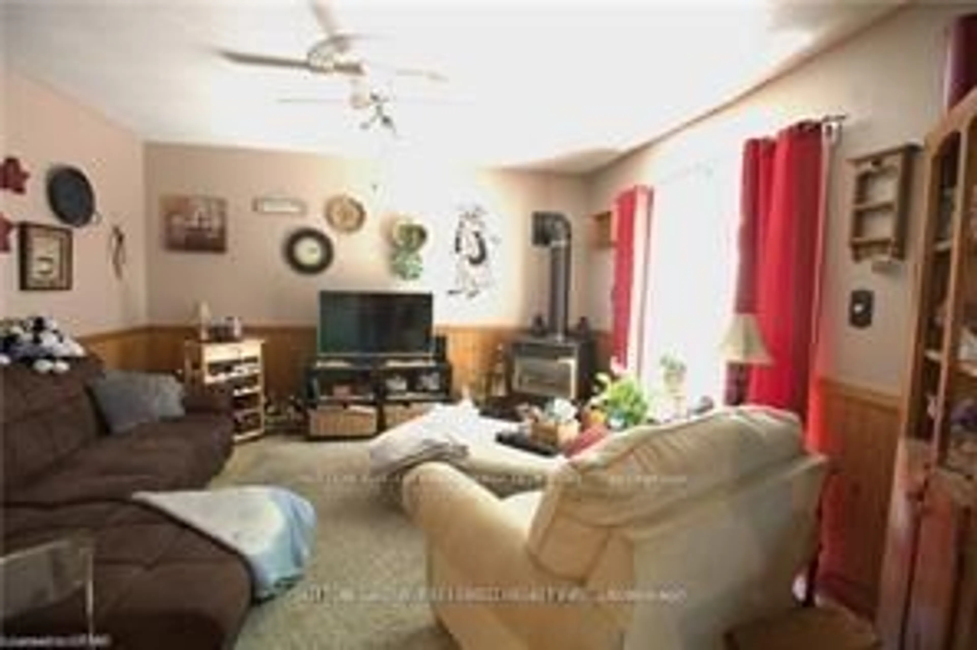 Living room with furniture, unknown for 27A WARREN Rd, Norfolk Ontario N3Y 2J7