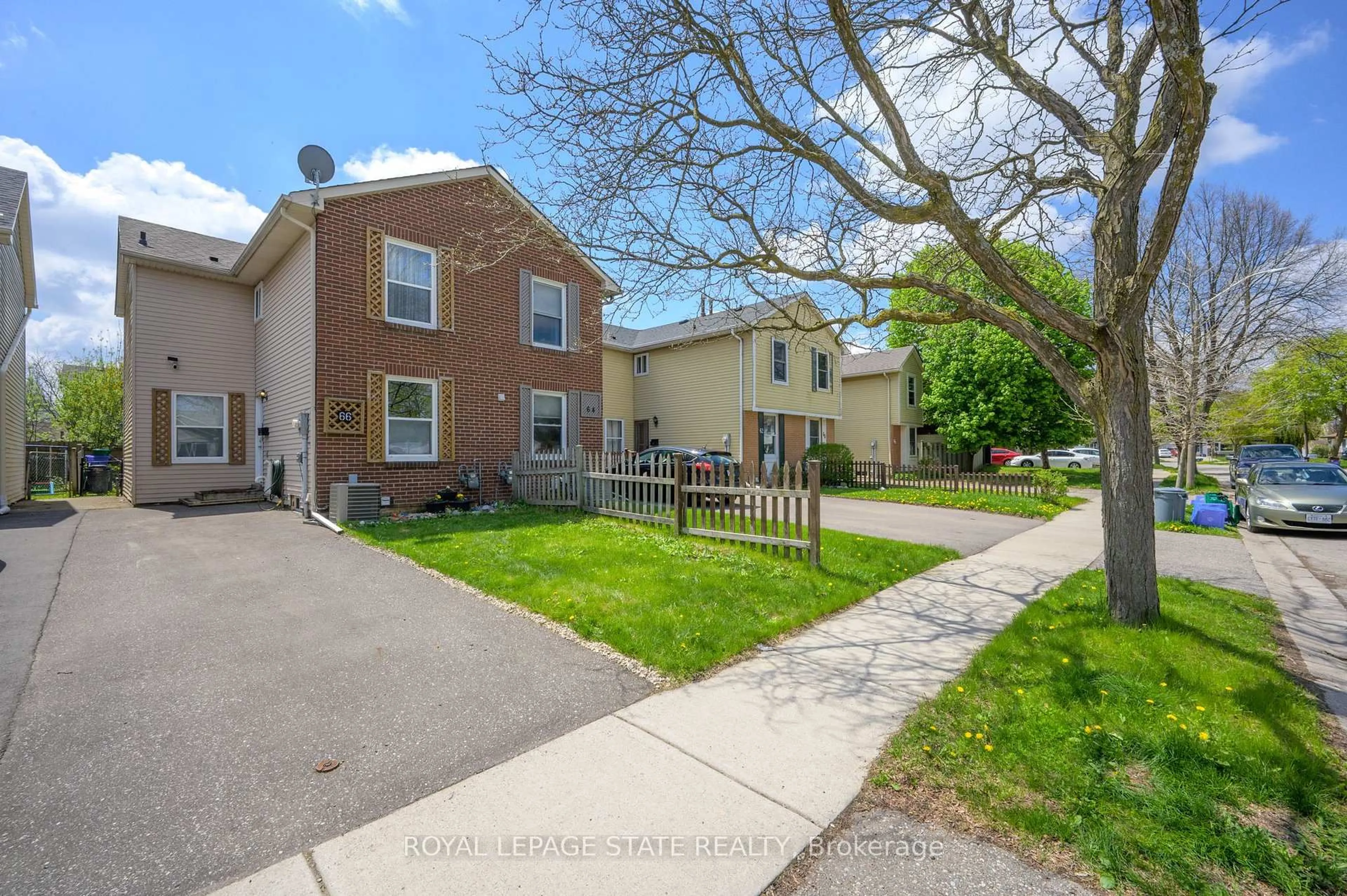 Patio, street for 66 Enfield Cres, Brantford Ontario N3P 1B2