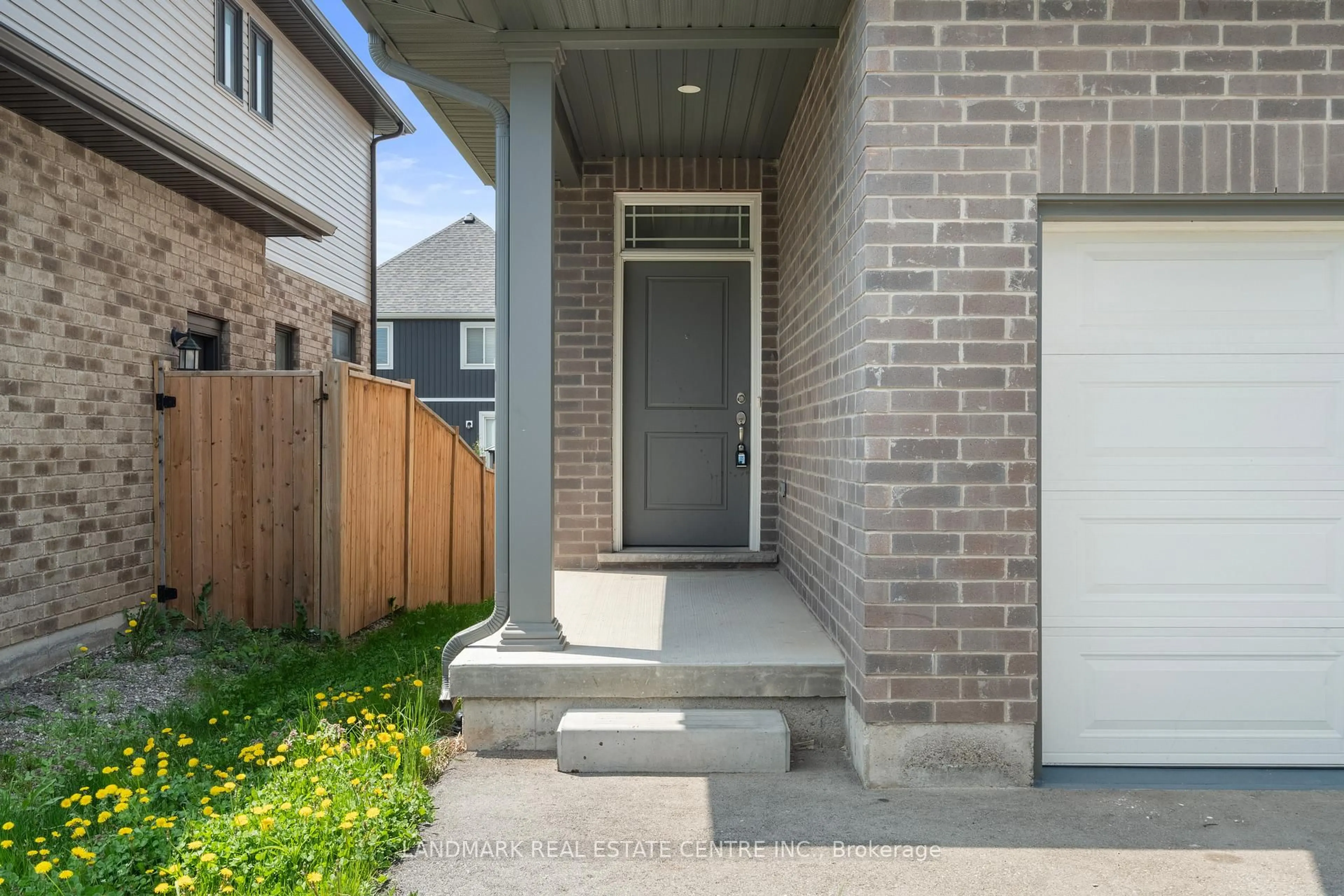 Unknown for 22 Lamb Cres, Thorold Ontario L2V 0G8